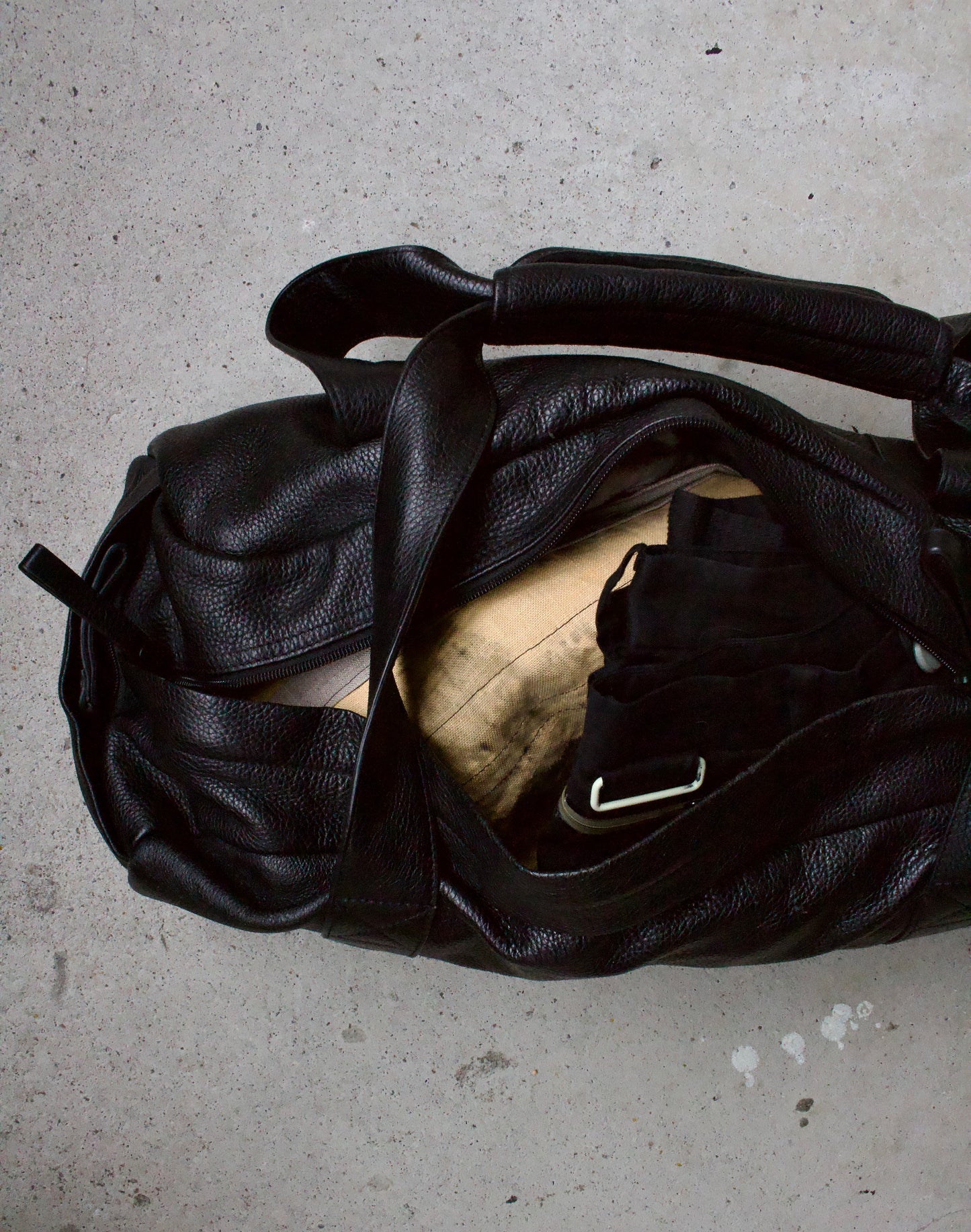 Giordano Early 00s Leather Gym Bag
