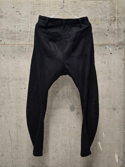 Julius_7 SS18 "APCLPS;” Drop-crotch J-Cut Coated Skinny Denim