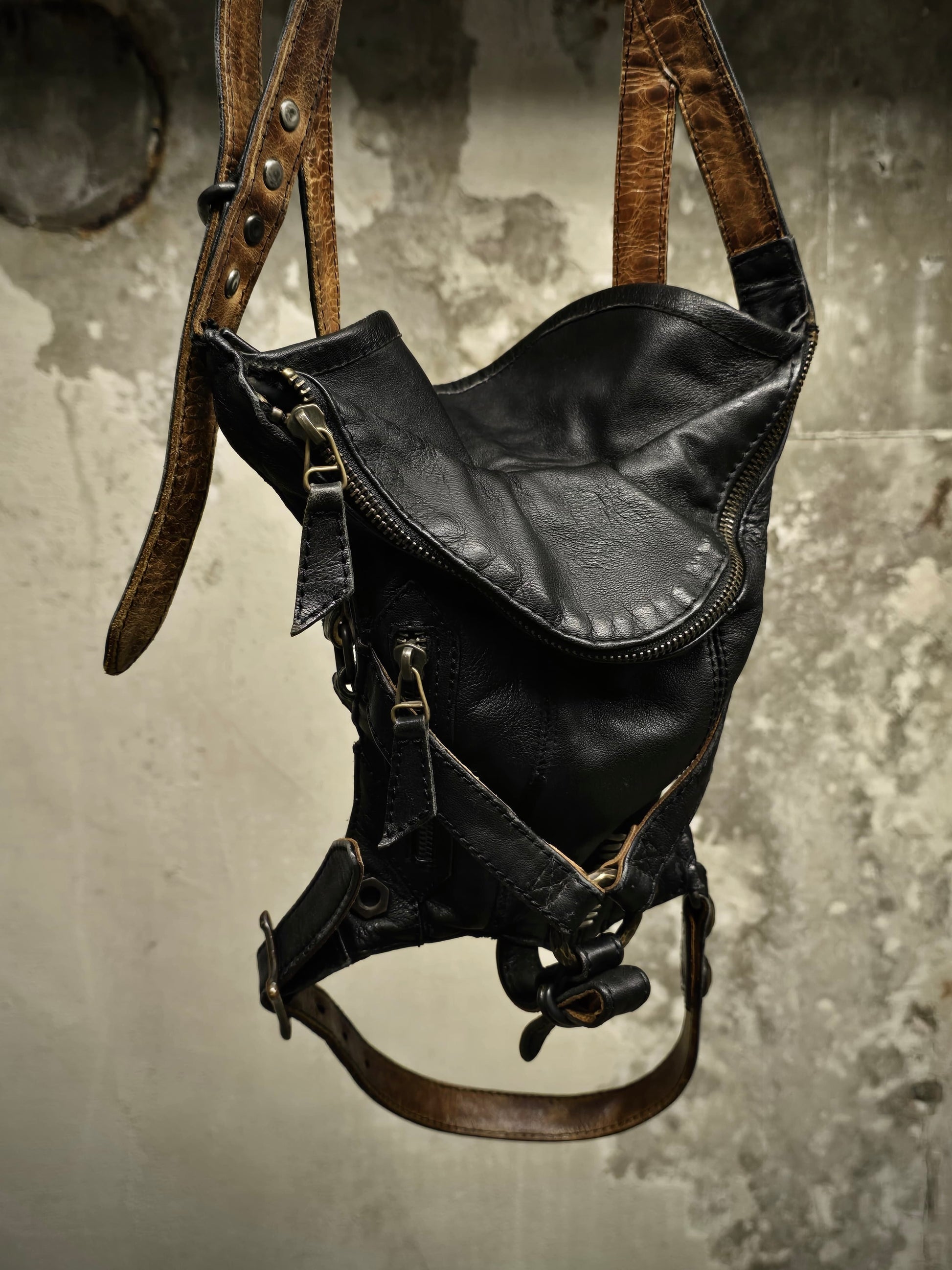 14thAddiction Early 00s Embellished Lamb Leather Belt Pouch detail | DRIEW GARMENTS