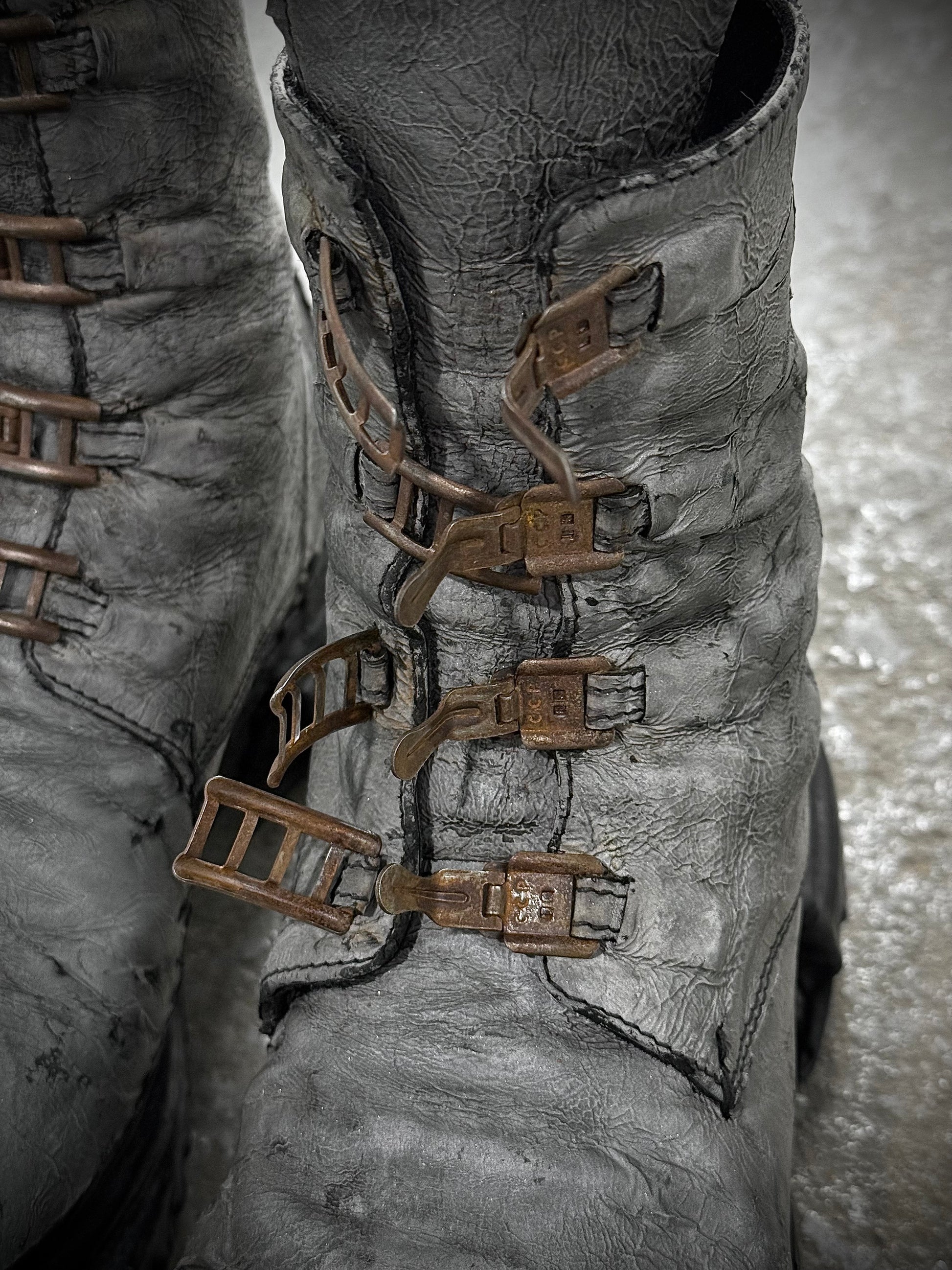Carol Christian Poell ‘AM/2759P-IN XDERMA-PTC/010’ Reflective Kangaroo Leather Spur-Biter Prosthetic  detail | DRIEW GARMENTS