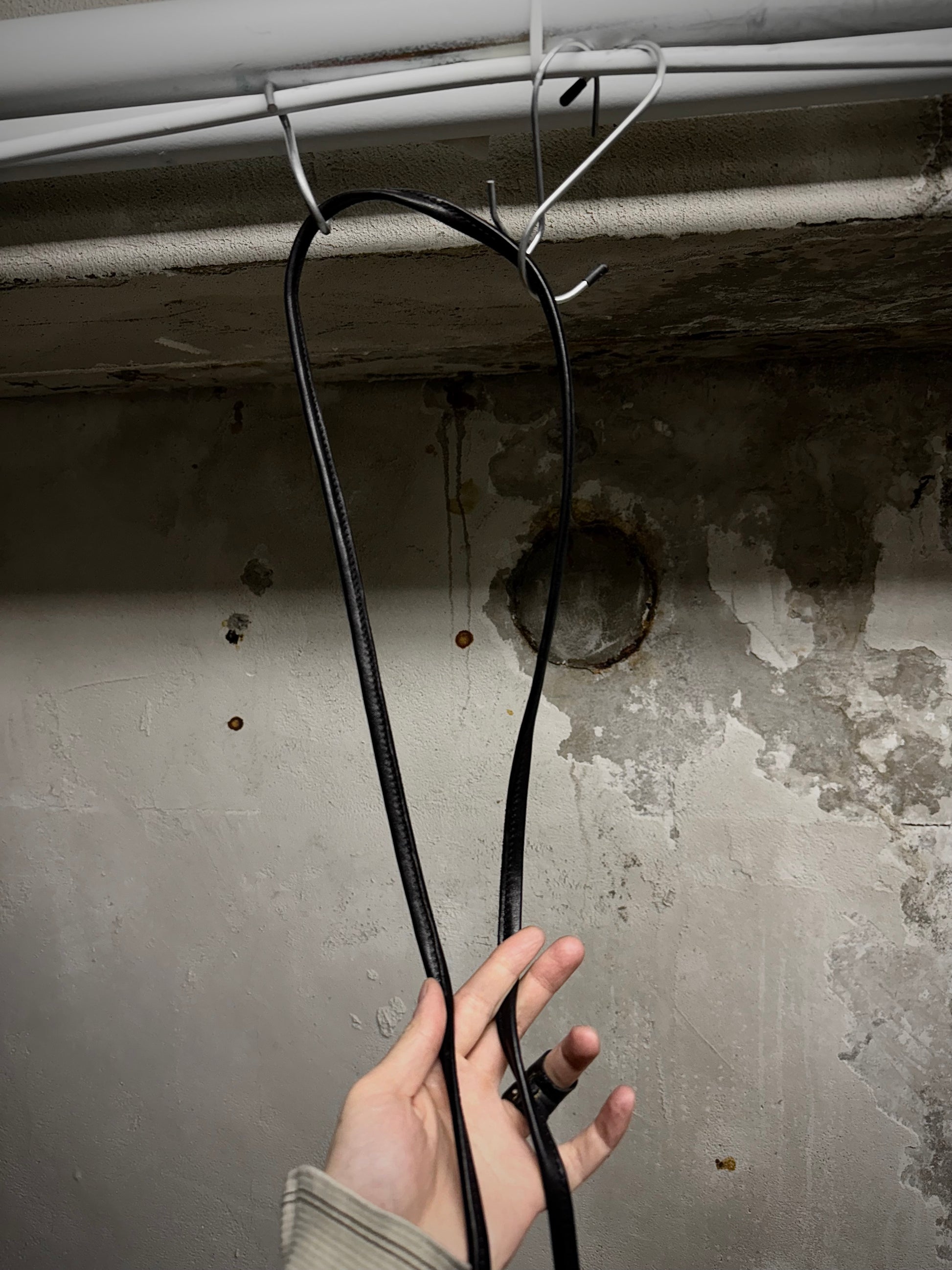 Guidi 'CLT01' Zipped Soft Horse Leather Cross Body Purse detail | DRIEW GARMENTS