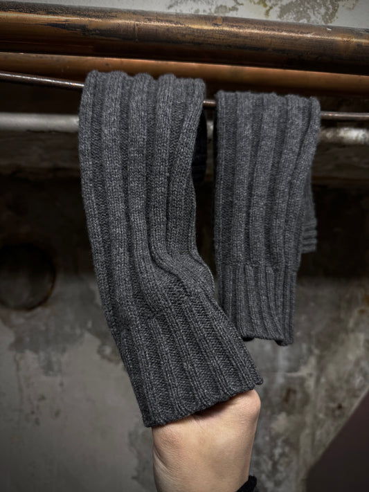 DIOR HOMME AW07 “NAVIGATE” by Hedi Slimane Grey Ribbed Wool Arm Warmers