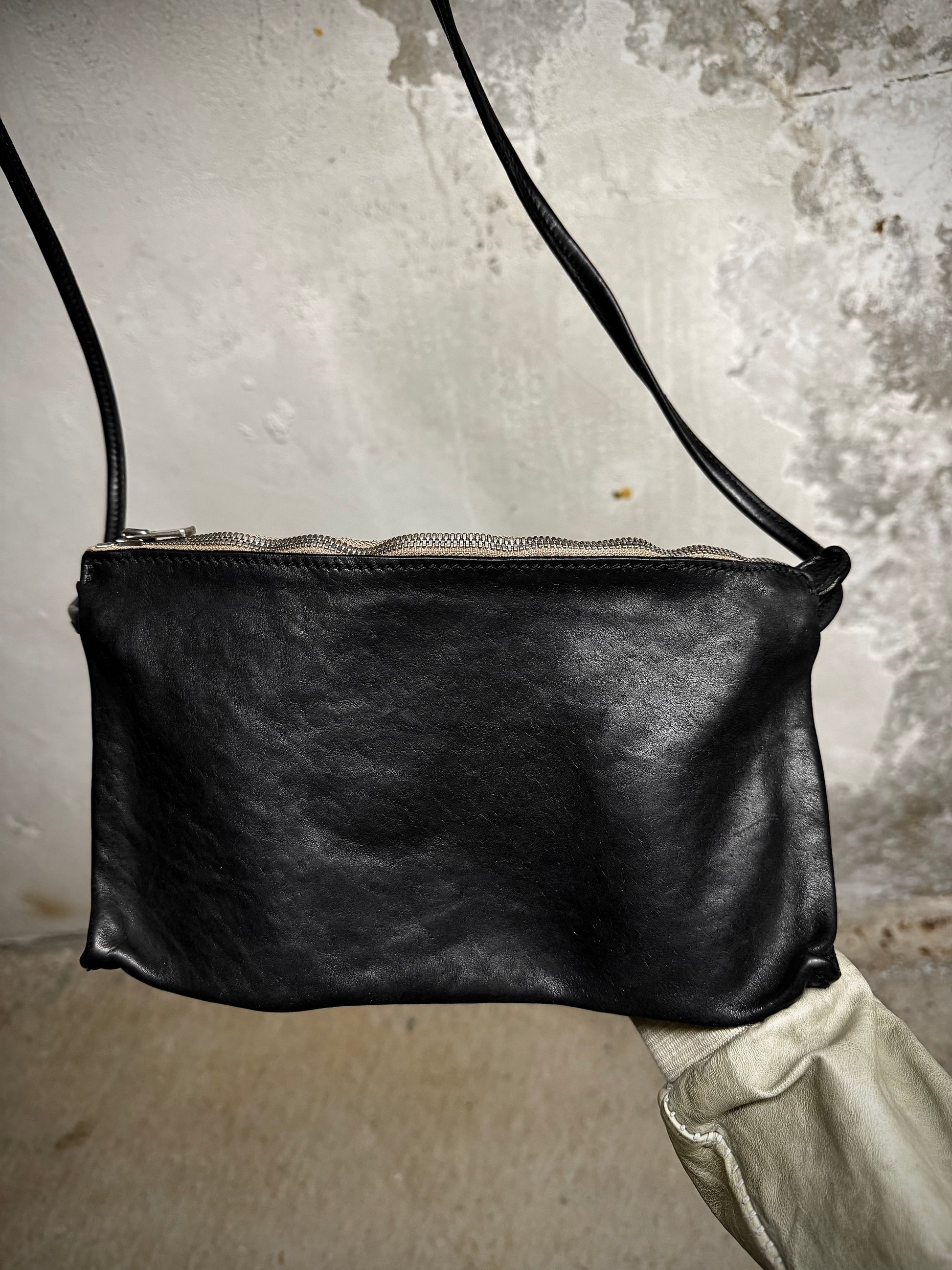 Guidi 'CLT01' Zipped Soft Horse Leather Cross Body Purse detail | DRIEW GARMENTS