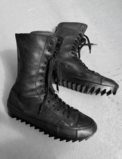 Julius_7 x SIVA AW06-07 “Fixed;” Rough-out Leather Laced Back-zip Hiking Boots