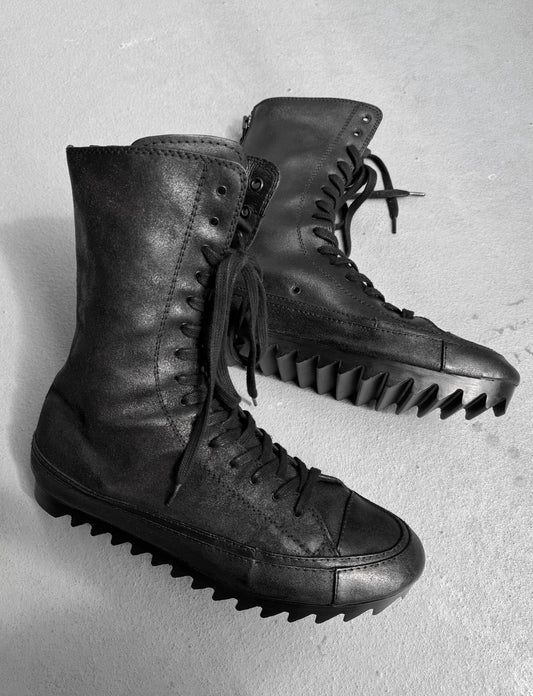Julius_7 x SIVA AW06-07 “Fixed;” Rough-out Leather Laced Back-zip Hiking Boots