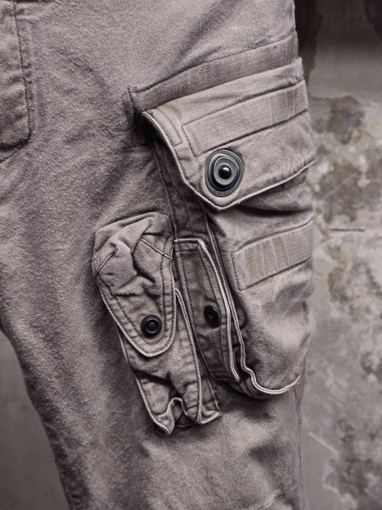 Julius_7 AW10-11 "goth_ik;" Grey Cotton Serge Gas-Mask Cargo Shorts