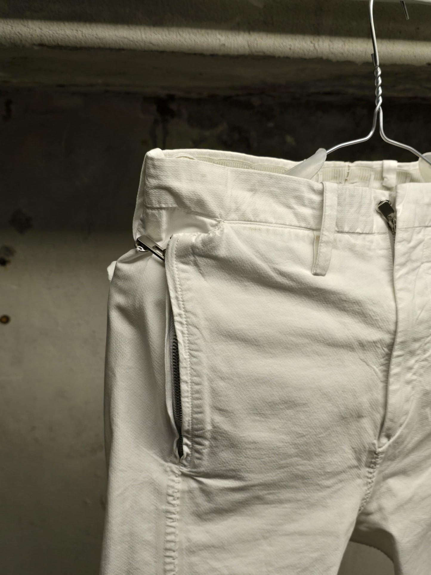 Carol Christian Poell 'PM/2671OD-IN BETWEEN/2' Object-dyed Visible Meltlock Front Zip Trousers detail | DRIEW GARMENTS