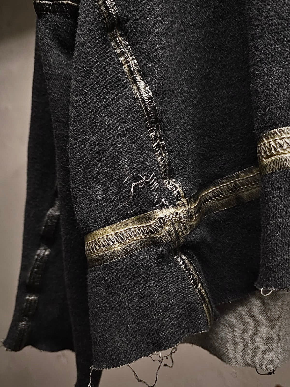 TaichiMurakami Taichi Murakami Coin Taped Seam Reversible U Long-sleeves detail | DRIEW GARMENTS