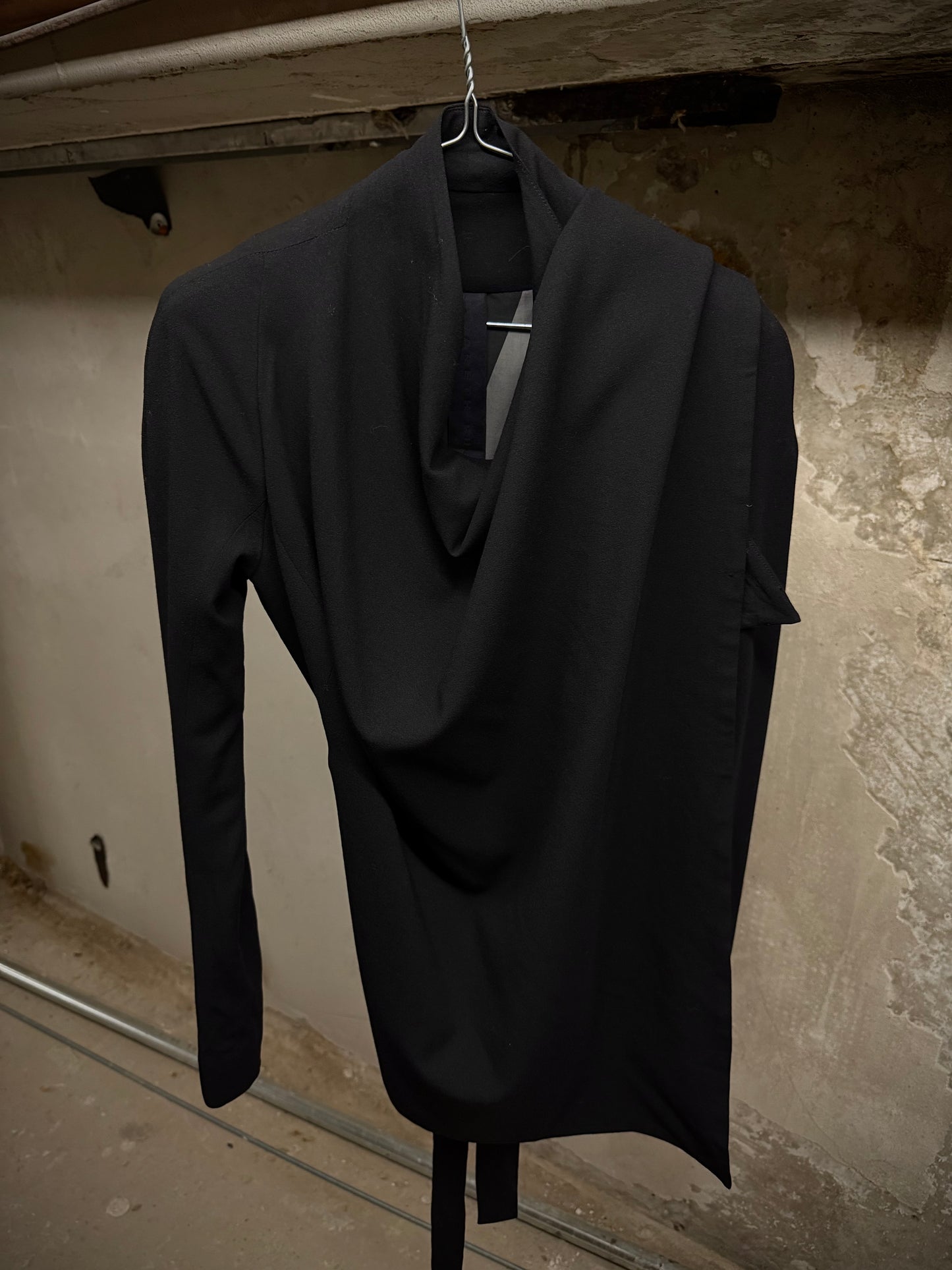 Gareth Pugh 2010s Asymmetric Open-front Raglan Jacket detail | DRIEW GARMENTS