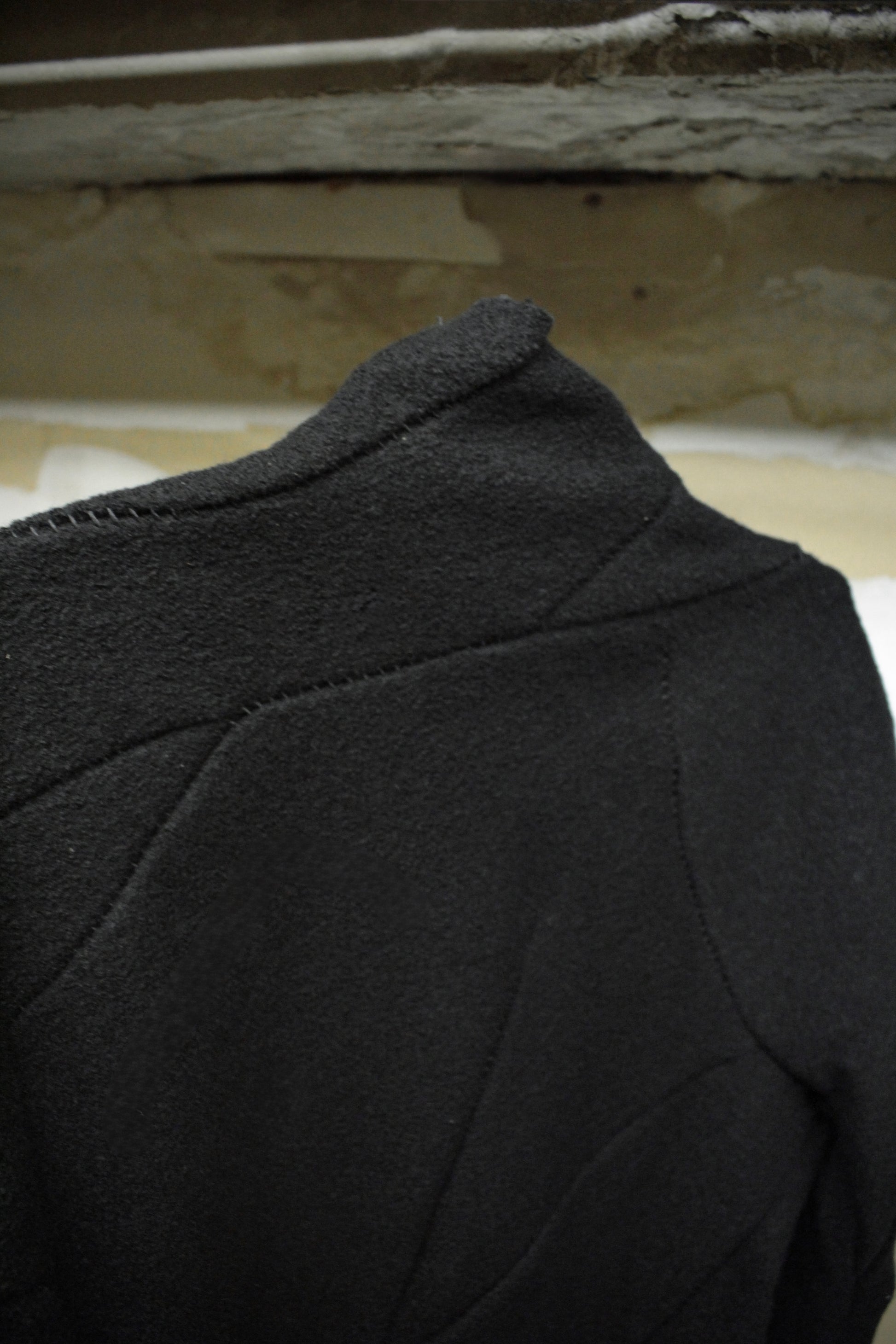 LEON EMANUEL BLANCK 'DIS-M-SJ/02' Virgin Wool Overlock Distortion Strait Jacket detail | DRIEW GARMENTS