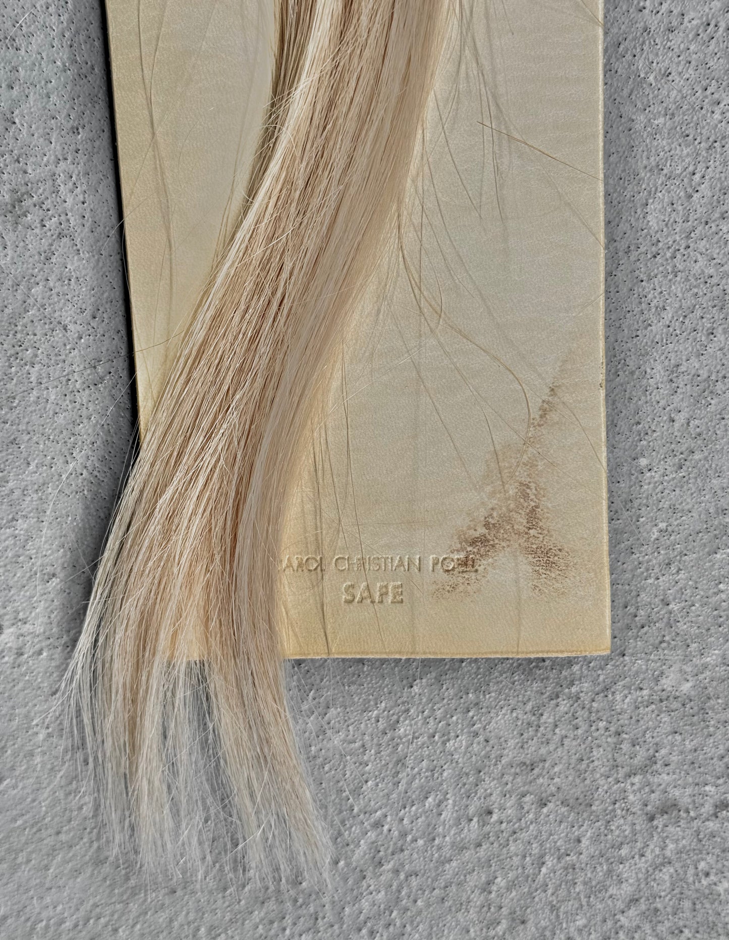 Carol Christian Poell SS06 "U-Turn" 'AM/2028 HAAR/2A’ Blonde Human Hair Tie