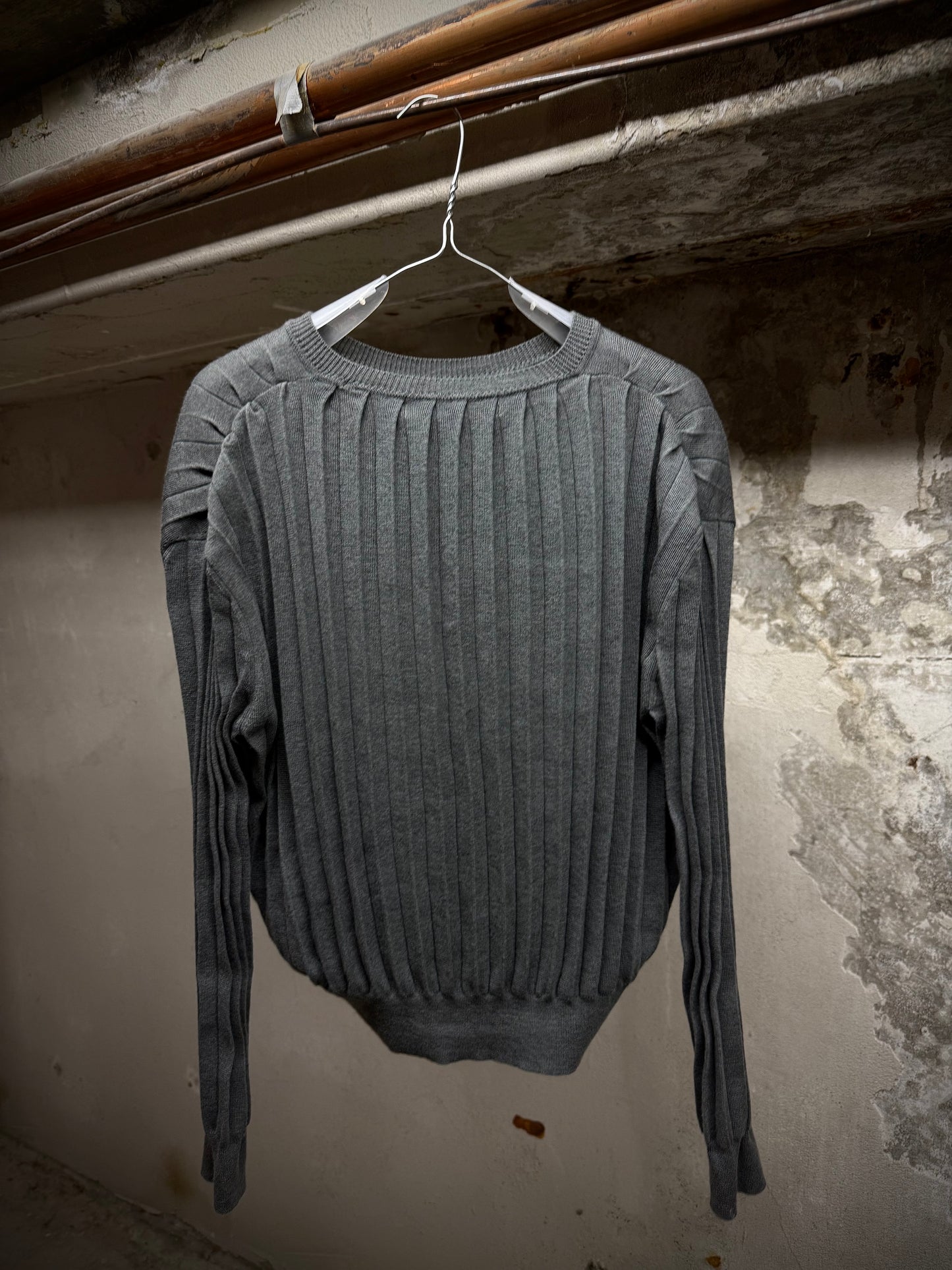 COMME des GARÇONS CDG Early 00s Grey Pleated Knit Sweater detail | DRIEW GARMENTS