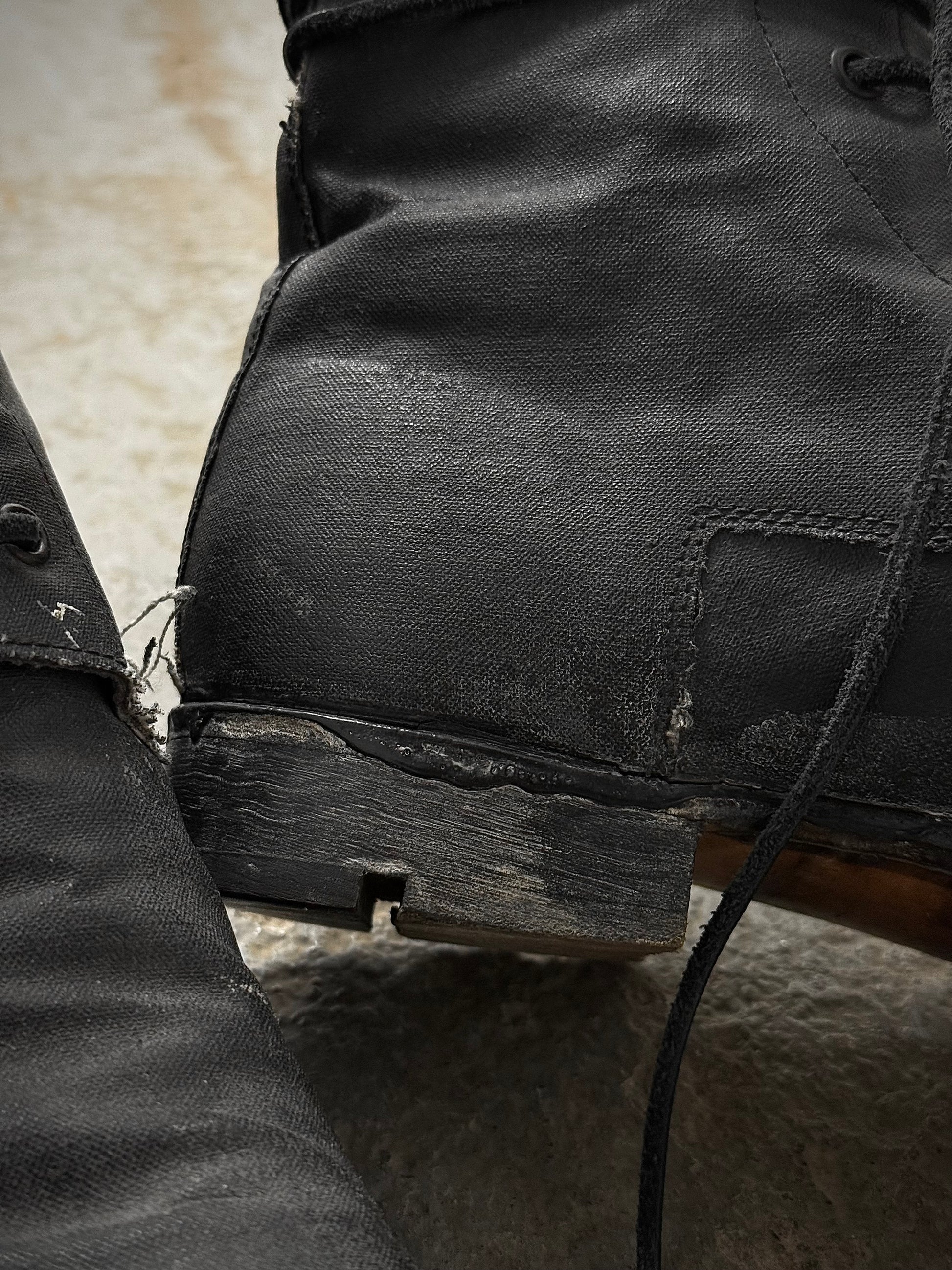 Layer-0 2010s Distressed Grey Waxed Coated Vespucci Sail Hemp Ankle Boots detail | DRIEW GARMENTS