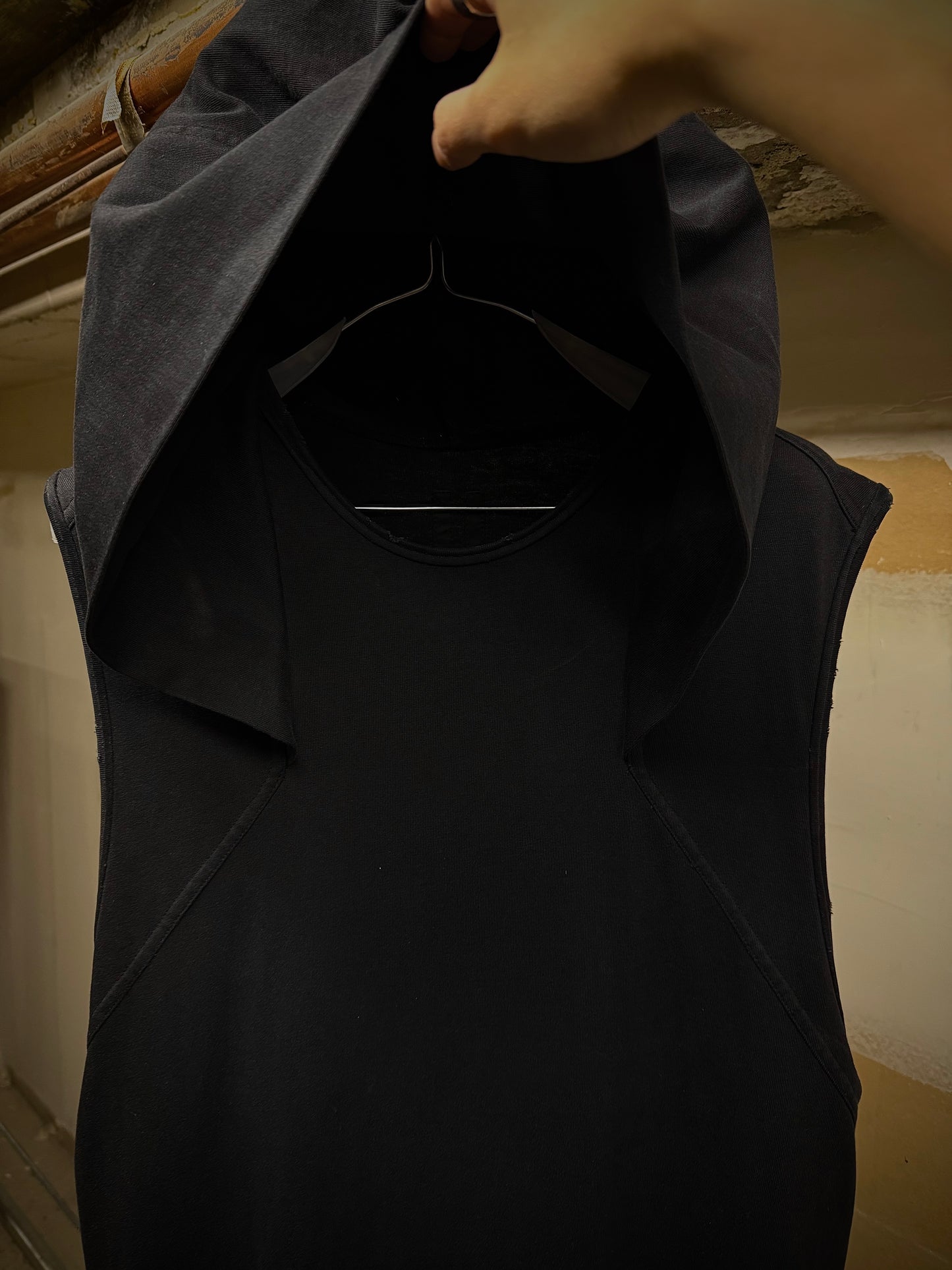 Rick Owens DRKSHDW AW12 "MOUNTAIN" Druid Hood Long Flap Tank Top detail | DRIEW GARMENTS