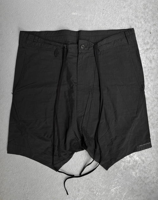 Julius_7 SS16 “sefiroth;” Drop-crotch Panels Drawstring Shorts