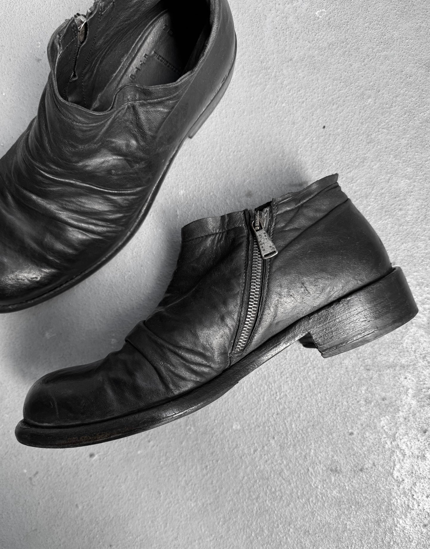 10sei0otto Folded Horse Leather Side-zip Derbies