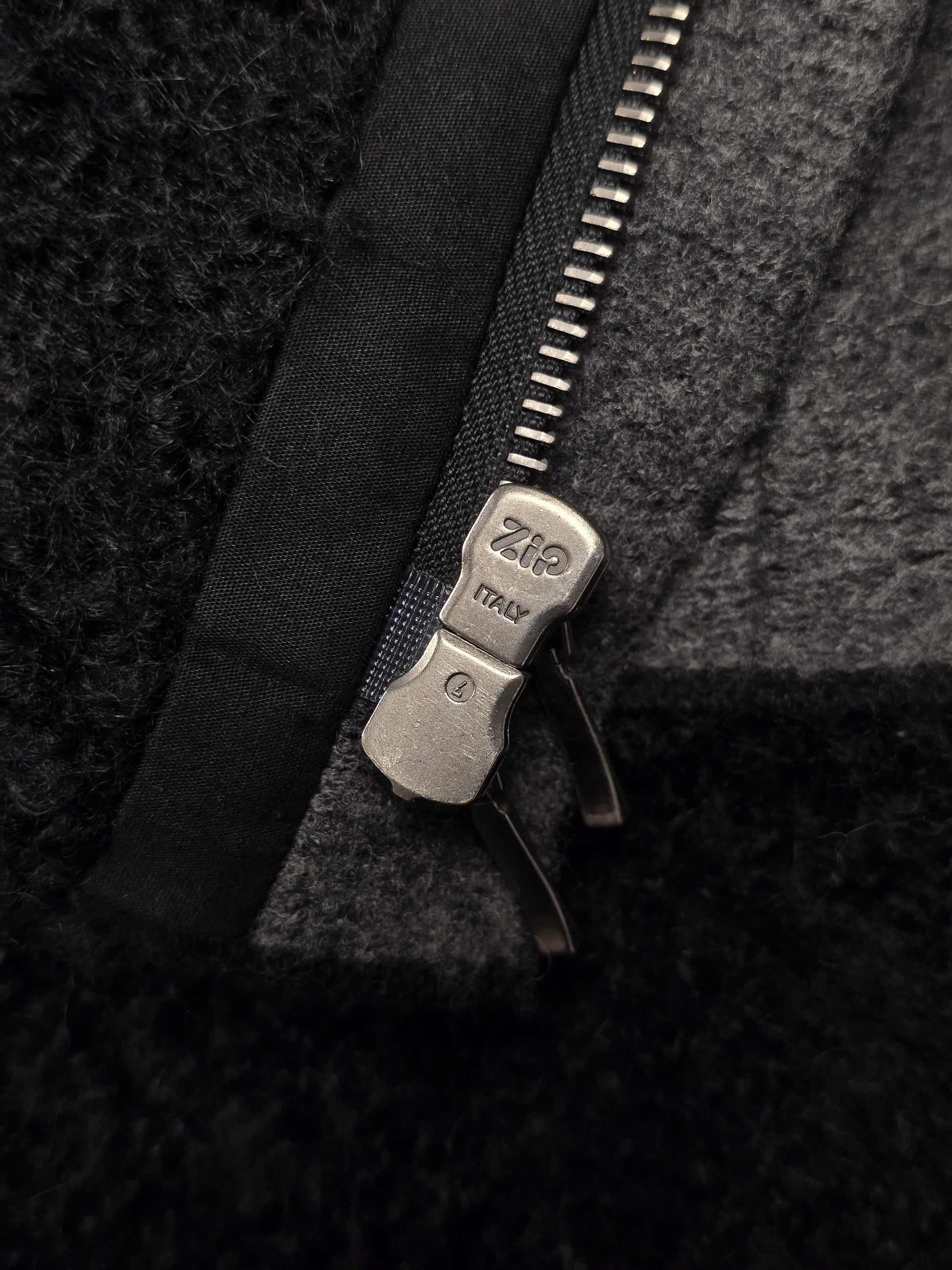 Label Under Construction AW16-17 '28FMCT62_WW62' Grey Virgin Wool Mock Neck Coat detail | DRIEW GARMENTS
