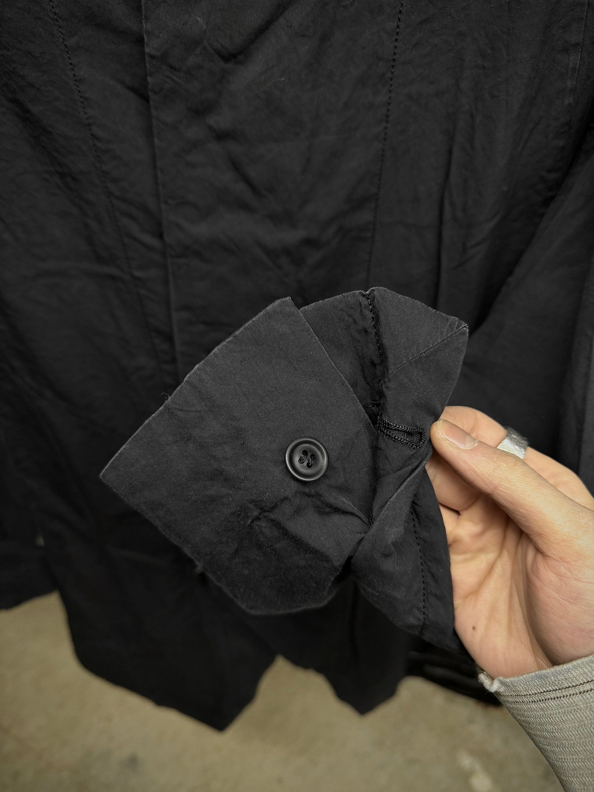 JULIUS _7 SS16 "sefiroth;" Washed Black Anatomical Longline Overshirt detail | DRIEW GARMENTS