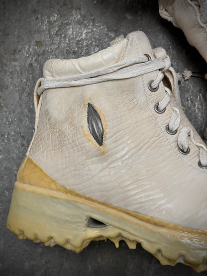 Carol Christian Poell 'AM/2684 CUBS-PTC/01' Object Dyed One-Piece Prosthetic Ankle Rubber Drip Work B detail | DRIEW GARMENTS