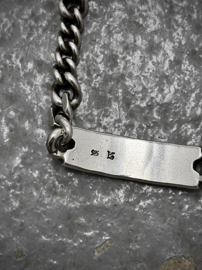 WERKSTATT:MÜNCHEN 'M2591' .925 Silver Hammered Tag Bracelet detail | DRIEW GARMENTS