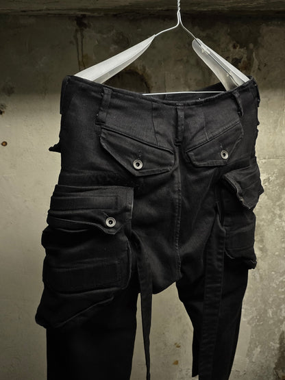 Julius_7 SS21 "_PERMANENT" Gas-Mask Cargo Slim Fit Denim
