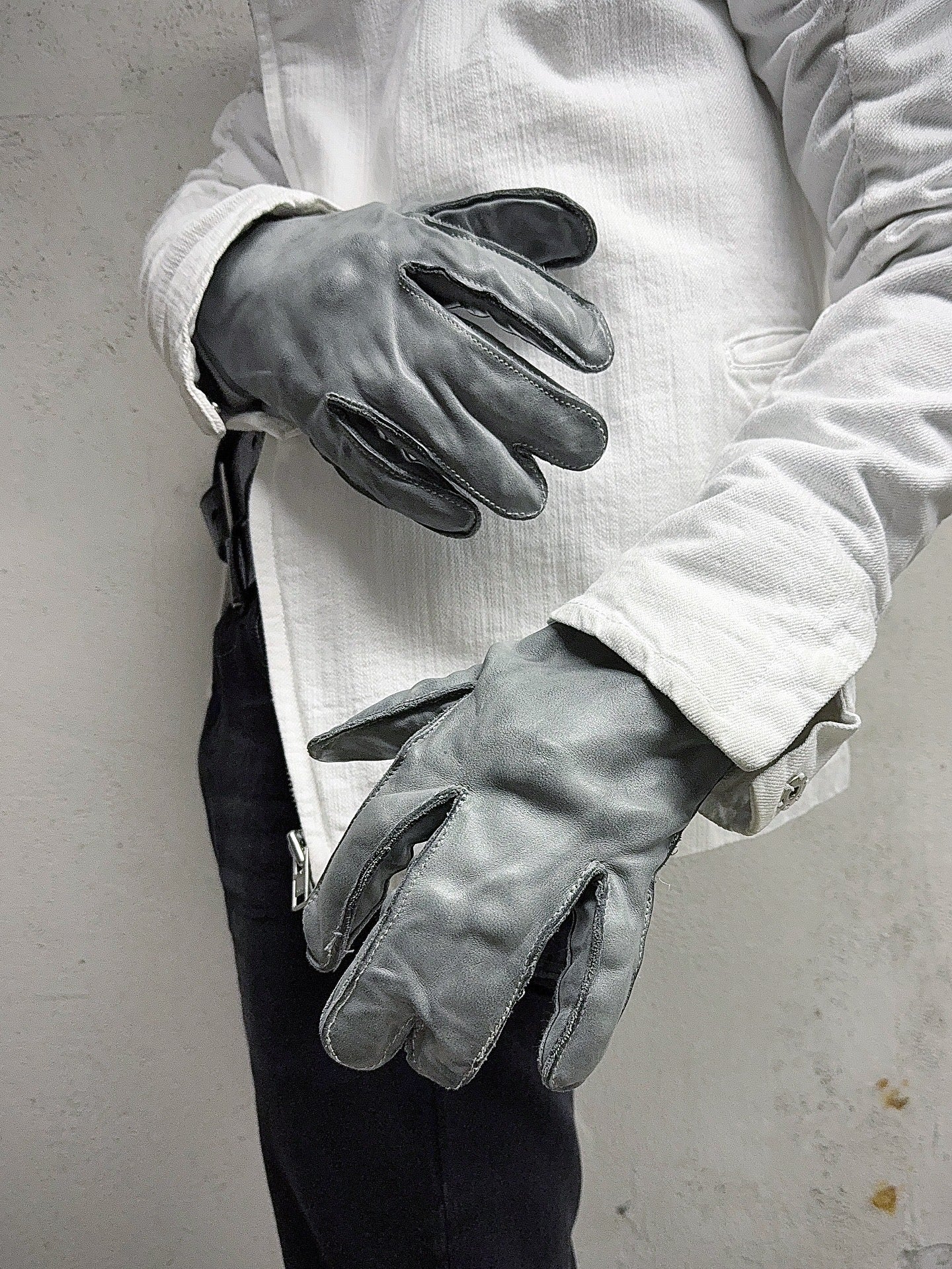 Carol Christian Poell Early 2000s ‘AM/2593 CORS-PTC/19’ Object-dyed Horse Leather Syndactyly Hands Gloves