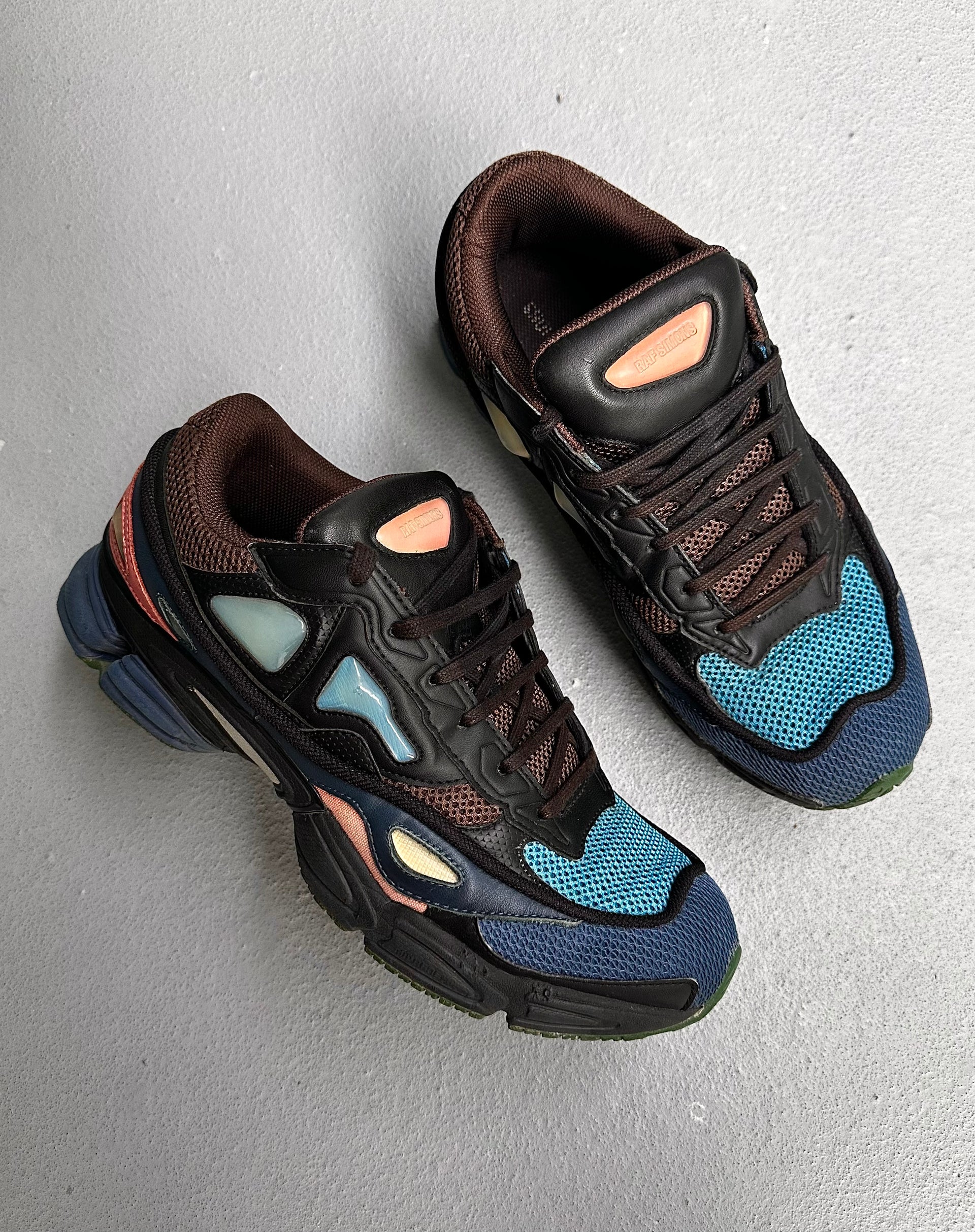 RAF SIMONS x Adidas Ozweego II Runners EU 44.5 | Toronto  DRIEW