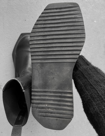 Rick Owens SS22 "FOGACHINE" Beatle Tubro Cyclops Chelsea Leather Boots