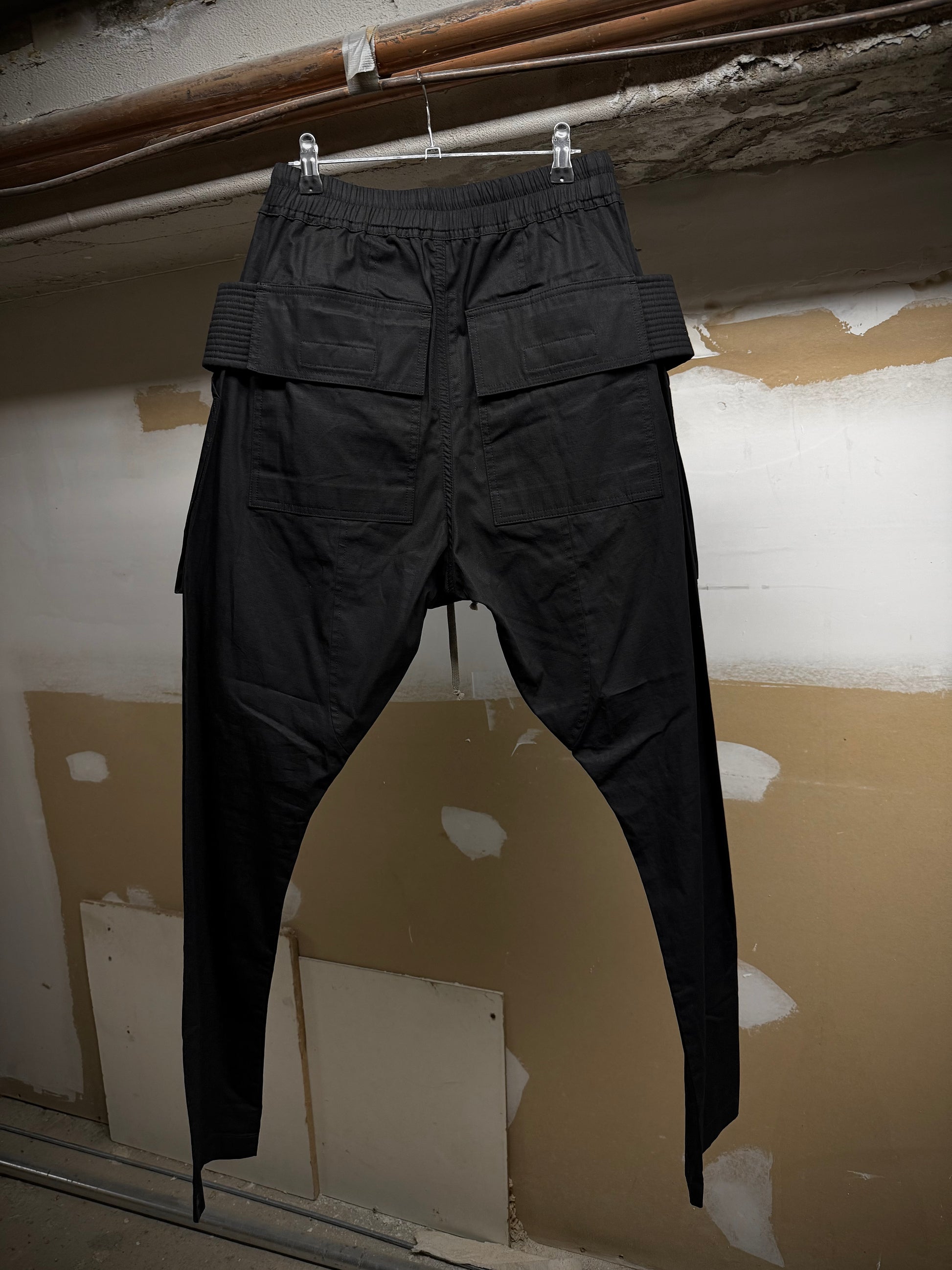 Rick Owens DRKSHDW SS19 "BABEL" Rip Stop Creatch Cargo Pants detail | DRIEW GARMENTS