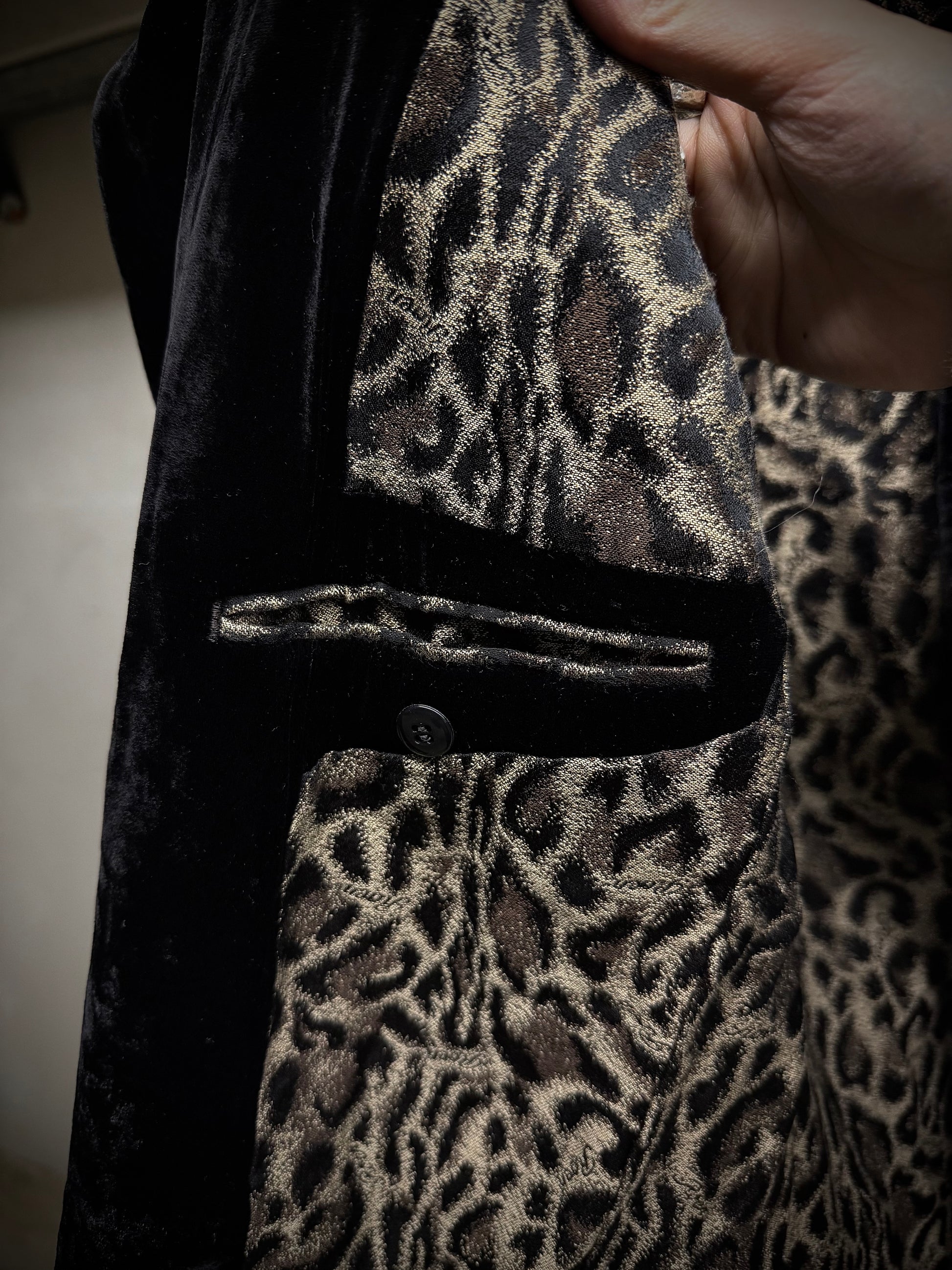 roen by Hiromu Takahara Early 00s Swarovski Crystal Stud Crushed Velvet Blazer detail | DRIEW GARMENTS