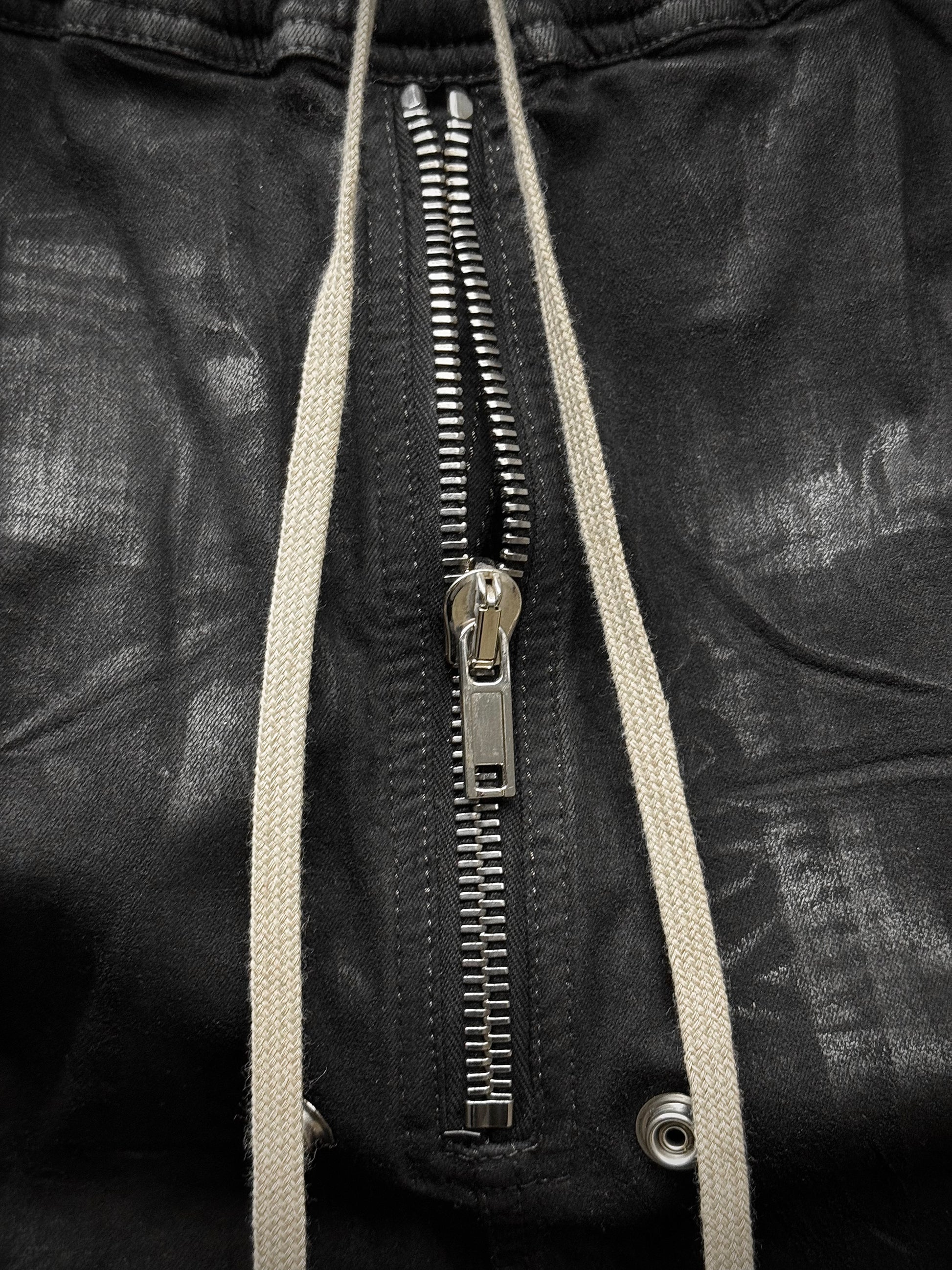 Rick Owens DRKSHDW SS25 "HOLLYWOOD" Double Cargo Jumbo Belas Waxed Flare Denim detail | DRIEW GARMENTS