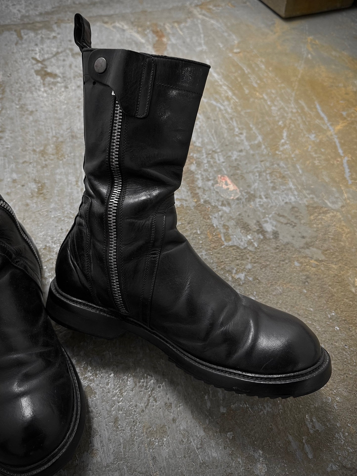Rick Owens SS17 “WALRUS” Goodyear Flex Army Creeper Cow Leather Combat Boots detail | DRIEW GARMENTS