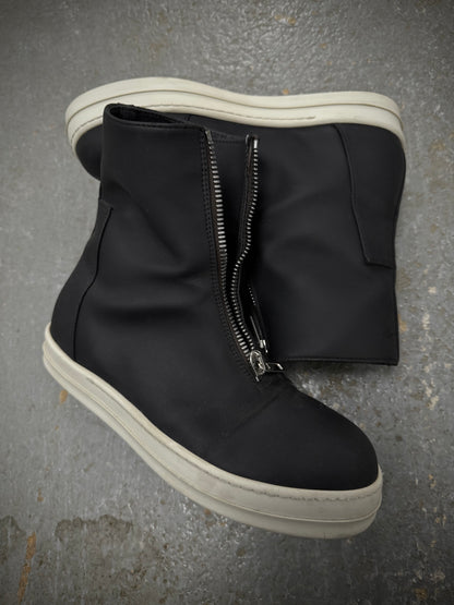 Rick Owens DRKSHDW AW20 “PERFORMA” Front Zip Polyurethane Sneaker Boots detail | DRIEW GARMENTS