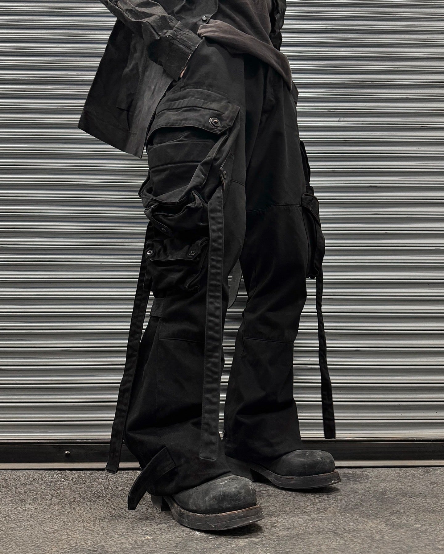 Julius_7 SS11 “Chaos; Ontological Anarchism” Shapeshifting Bondage Black Gas Mask Cargo Pants