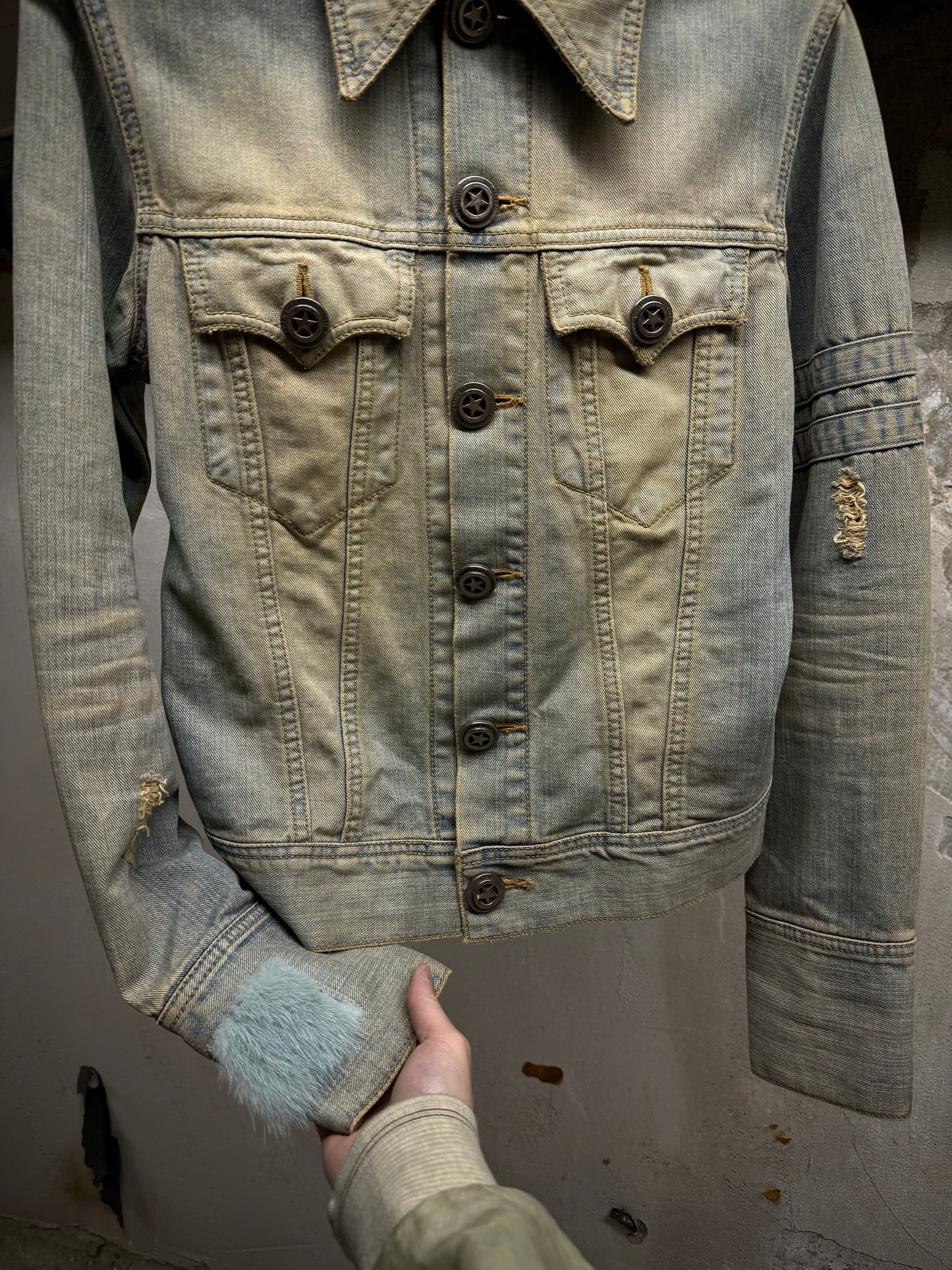 LED RECHWE Early 00s Vintage Wash Distressed Cropped Denim Trucker Jacket detail | DRIEW GARMENTS