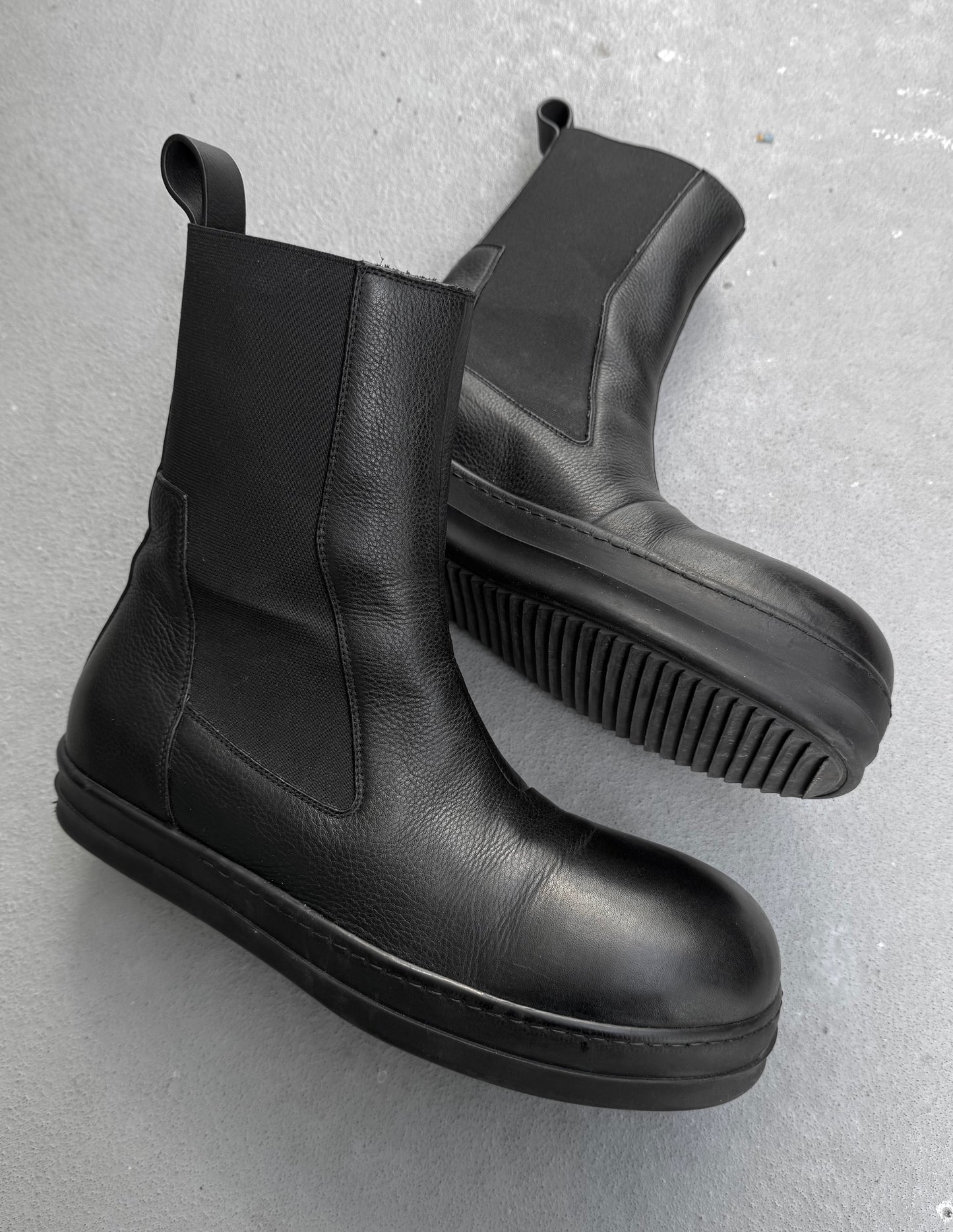 Rick Owens AW20 “PERFORMA” Beetle Chelsea Leather Boots