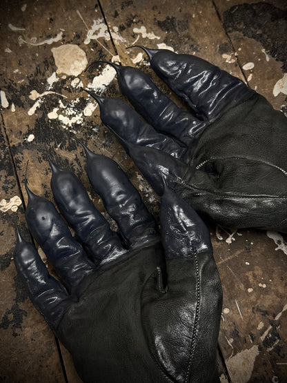 Carol Christian Poell 'AM//2459 ROOMS-PTC/19' Object-dyed Rubber Drip Leather Gloves detail | DRIEW GARMENTS