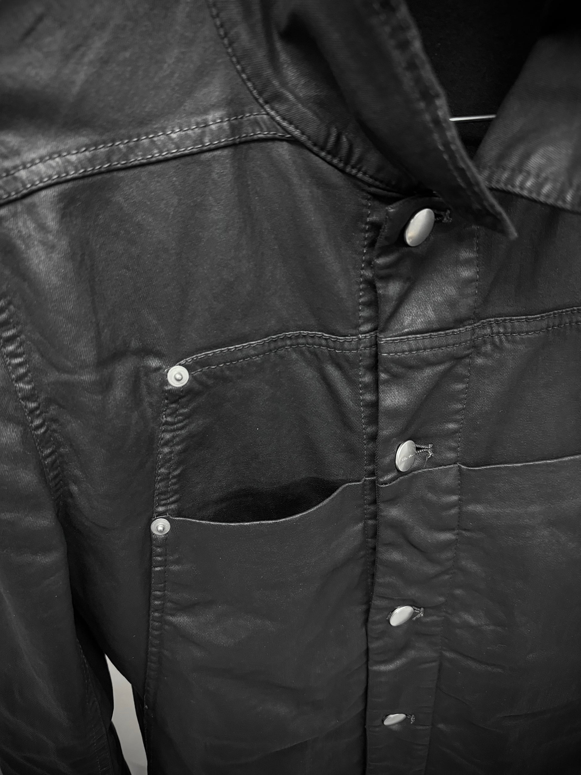 Rick Owens SS19 "BABEL" BLACK WAX Paneled Denim Trucker Jacket detail | DRIEW GARMENTS