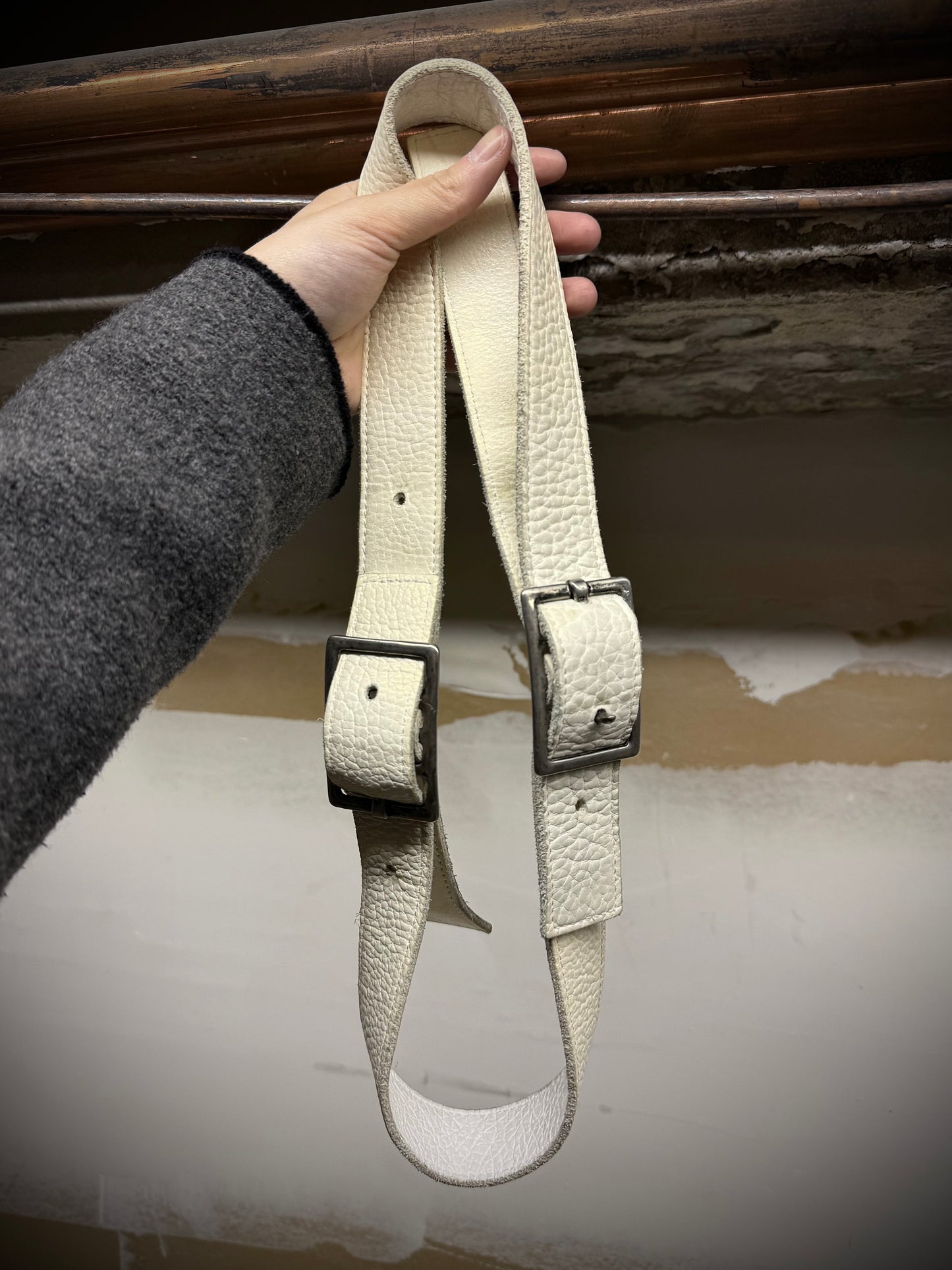 Carol Christian Poell Belt 'AM/2624-IN PABER-PTC/03' Bipolar Paper Dart Bison Leather Belt detail | DRIEW GARMENTS