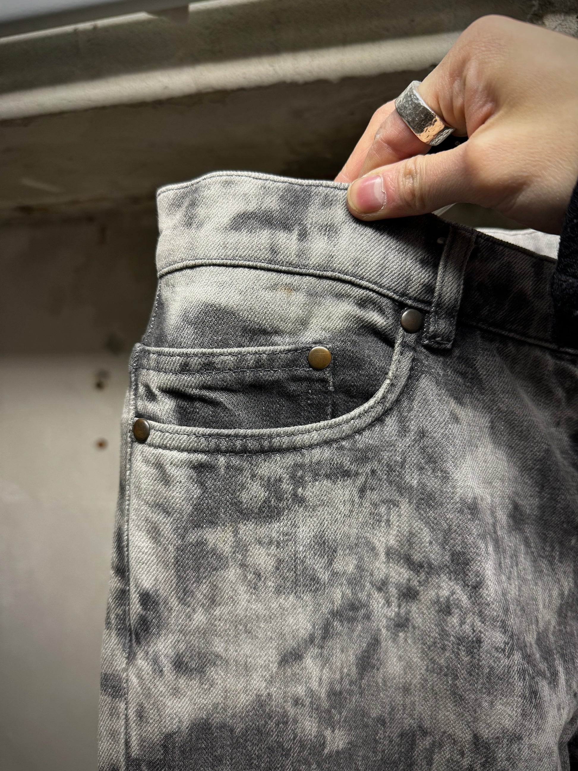 Maison Martin Margiela AW10 Grey Acid Wash Skinny Denim detail | DRIEW GARMENTS
