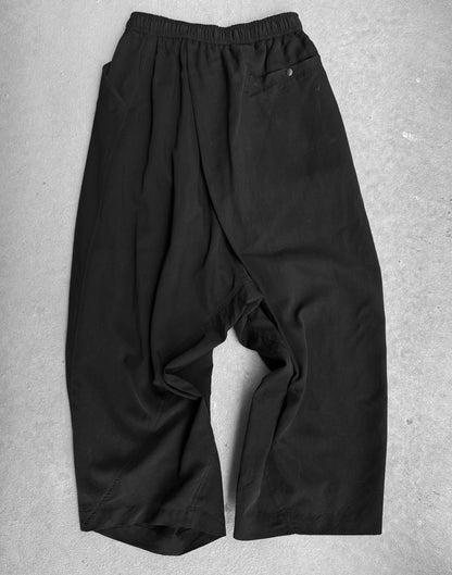 Julius_7 AW22-23 “EREBUS;” Twill Layered Wide Leg Pants