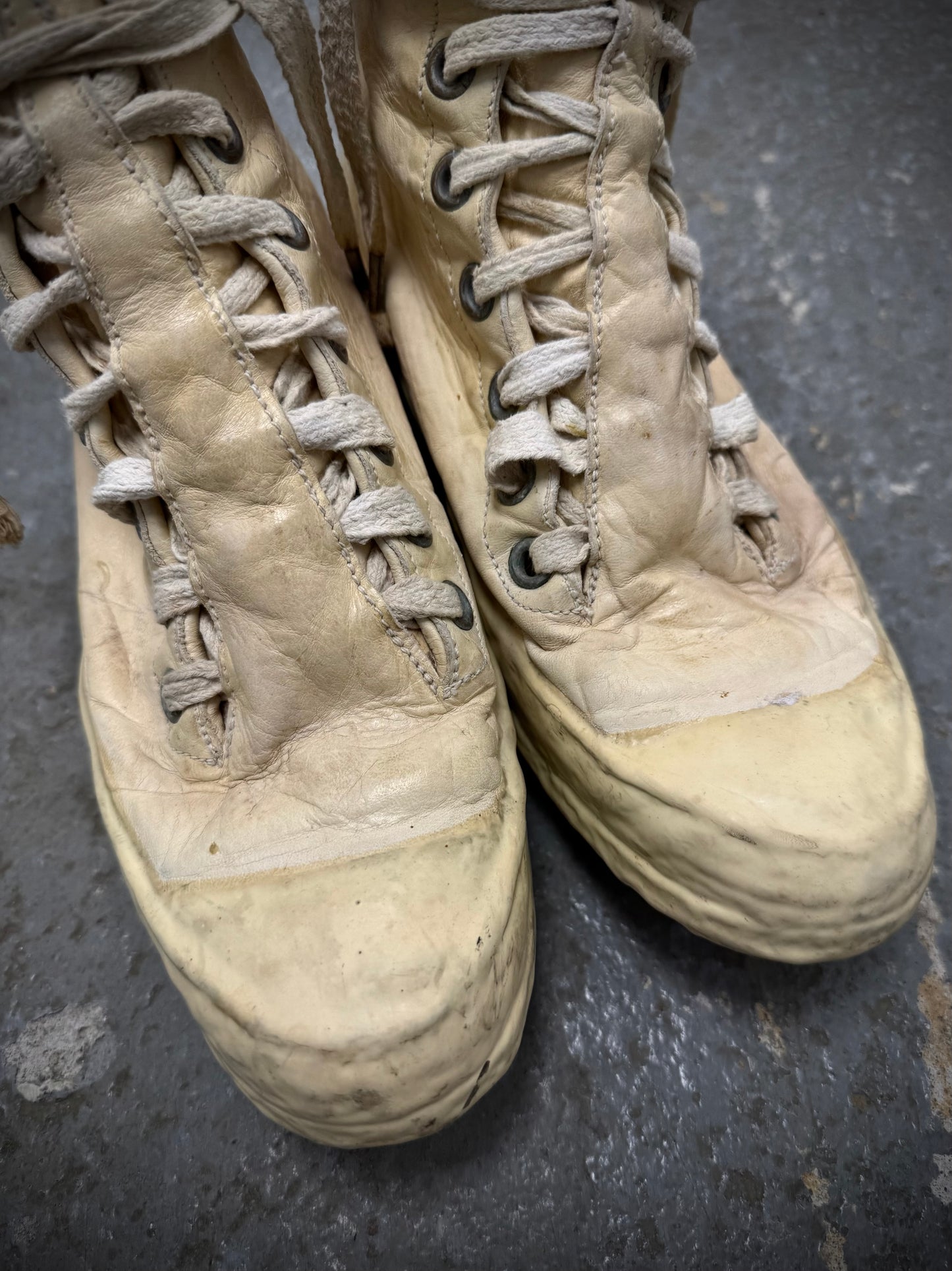 Carol Christian Poell ‘AM/2524 ROOMS-PTC/01’ Object-dyed Kangaroo Leather Drip Sneakers (39) detail | DRIEW GARMENTS