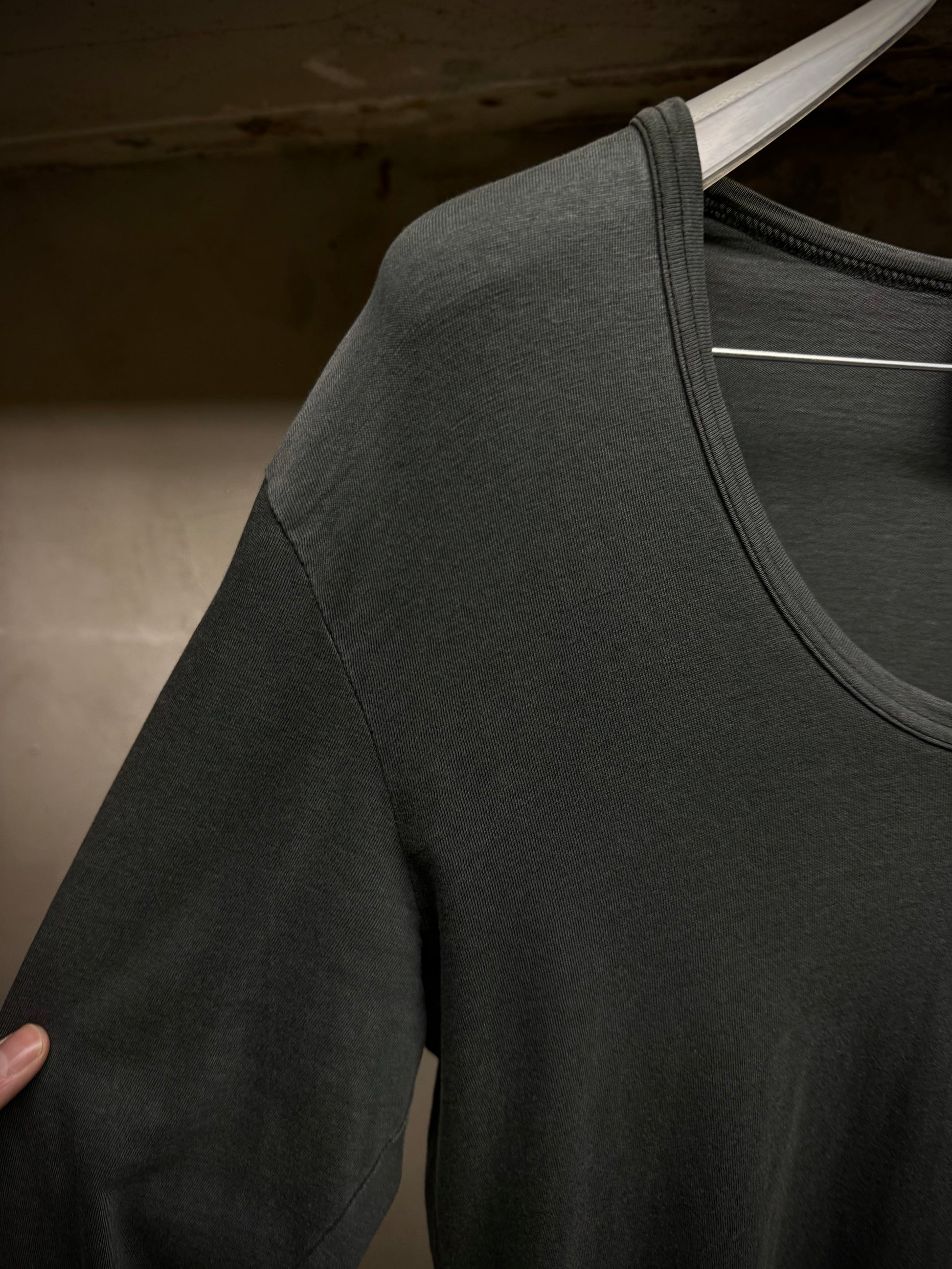 Number (N)ine AW06 “NOIR” Auqa Marine Scoop Neck Long-sleeves detail | DRIEW GARMENTS