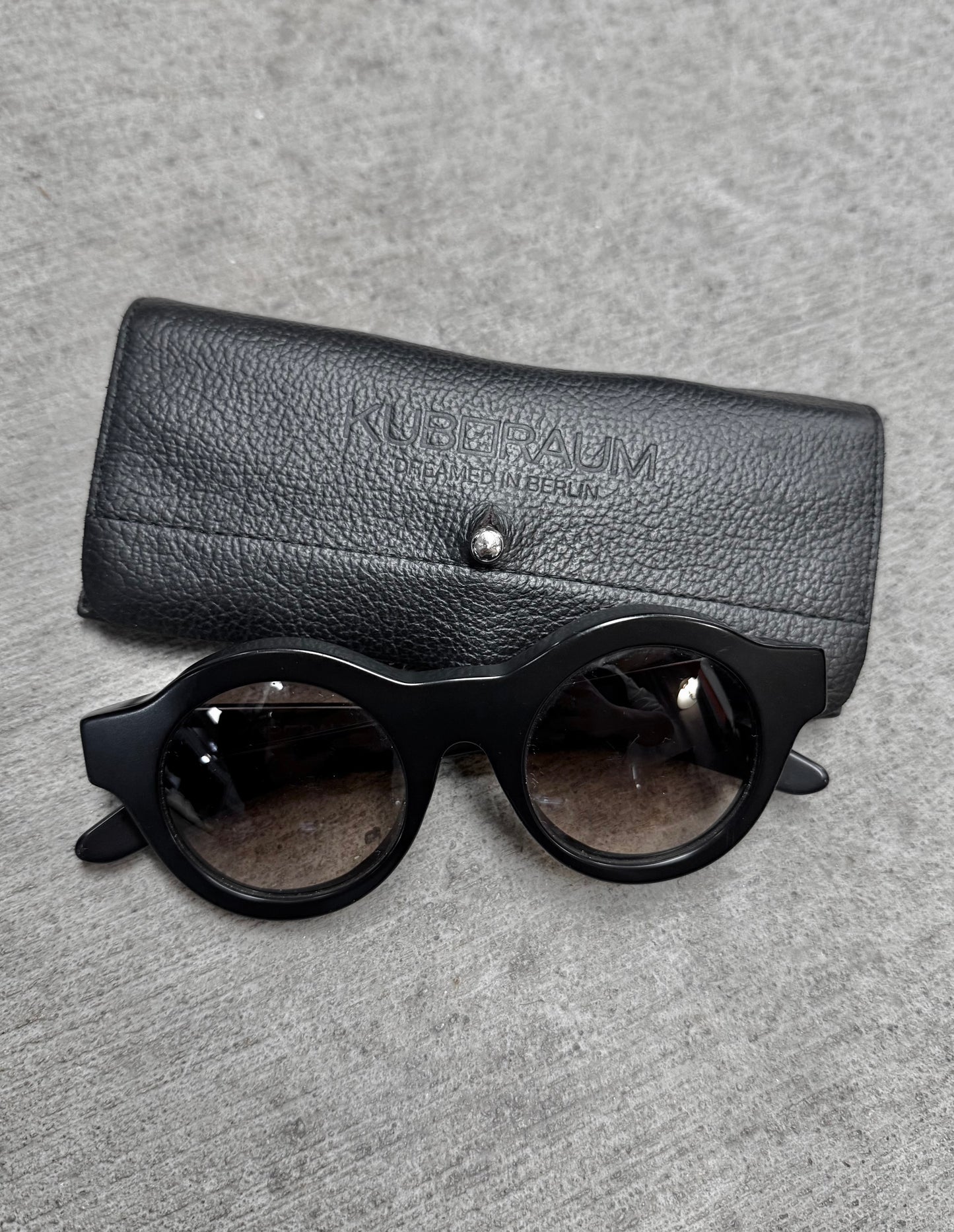 KUBORAUM Maske A1 Black Acetate Gradient Grey Sunglasses