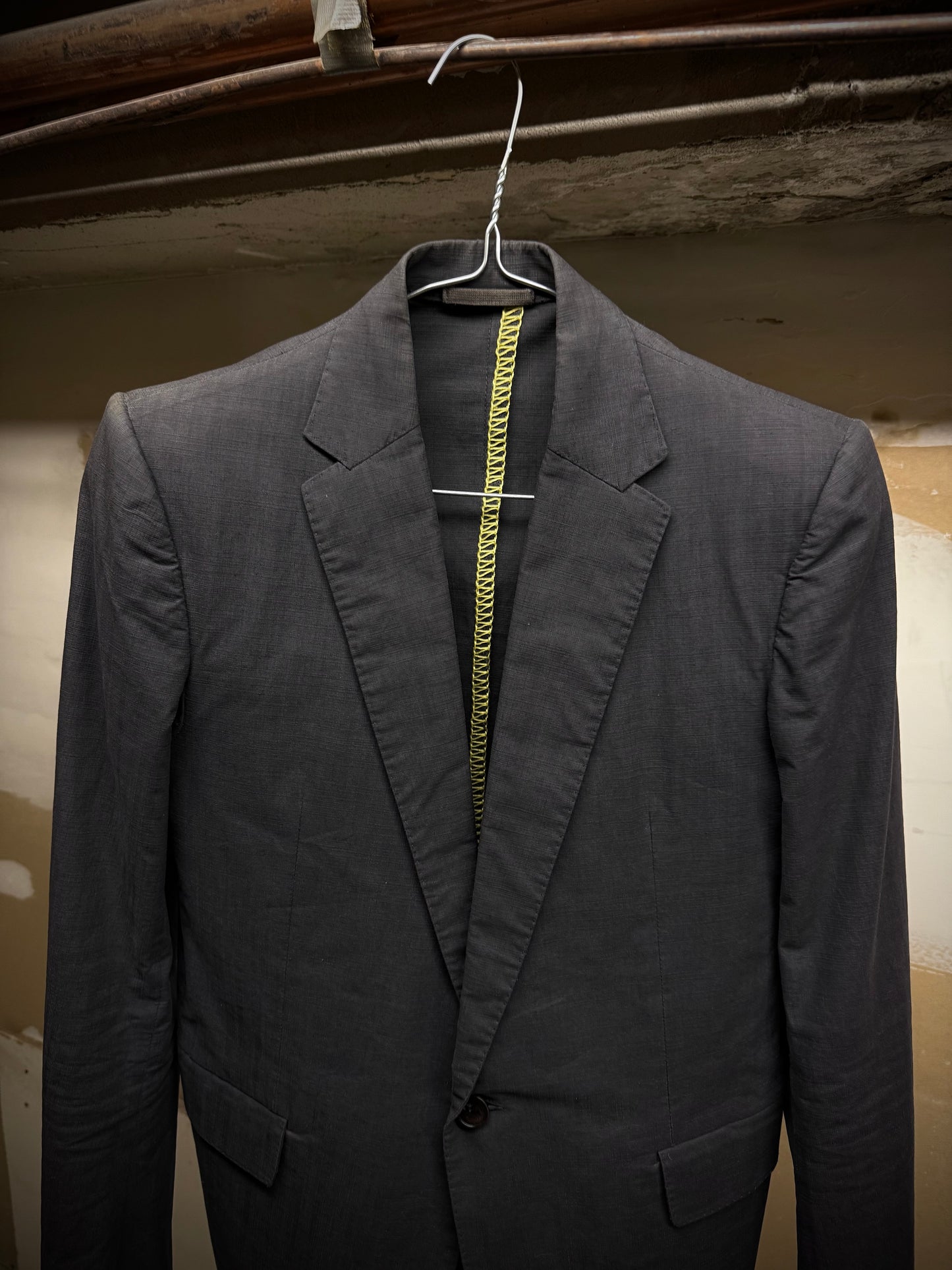 Carol Christian Poell SS06 'GM/2098 ORDER/109' Yellow Overlock Stitch Single Button Blazer detail | DRIEW GARMENTS