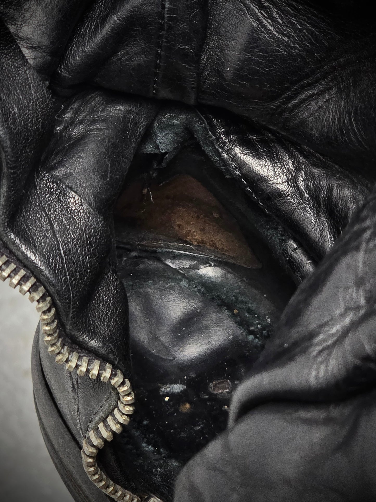 Rick Owens AW12 “MOUNTAIN” All-black Calfskin Leather Cargobasket Sneakers