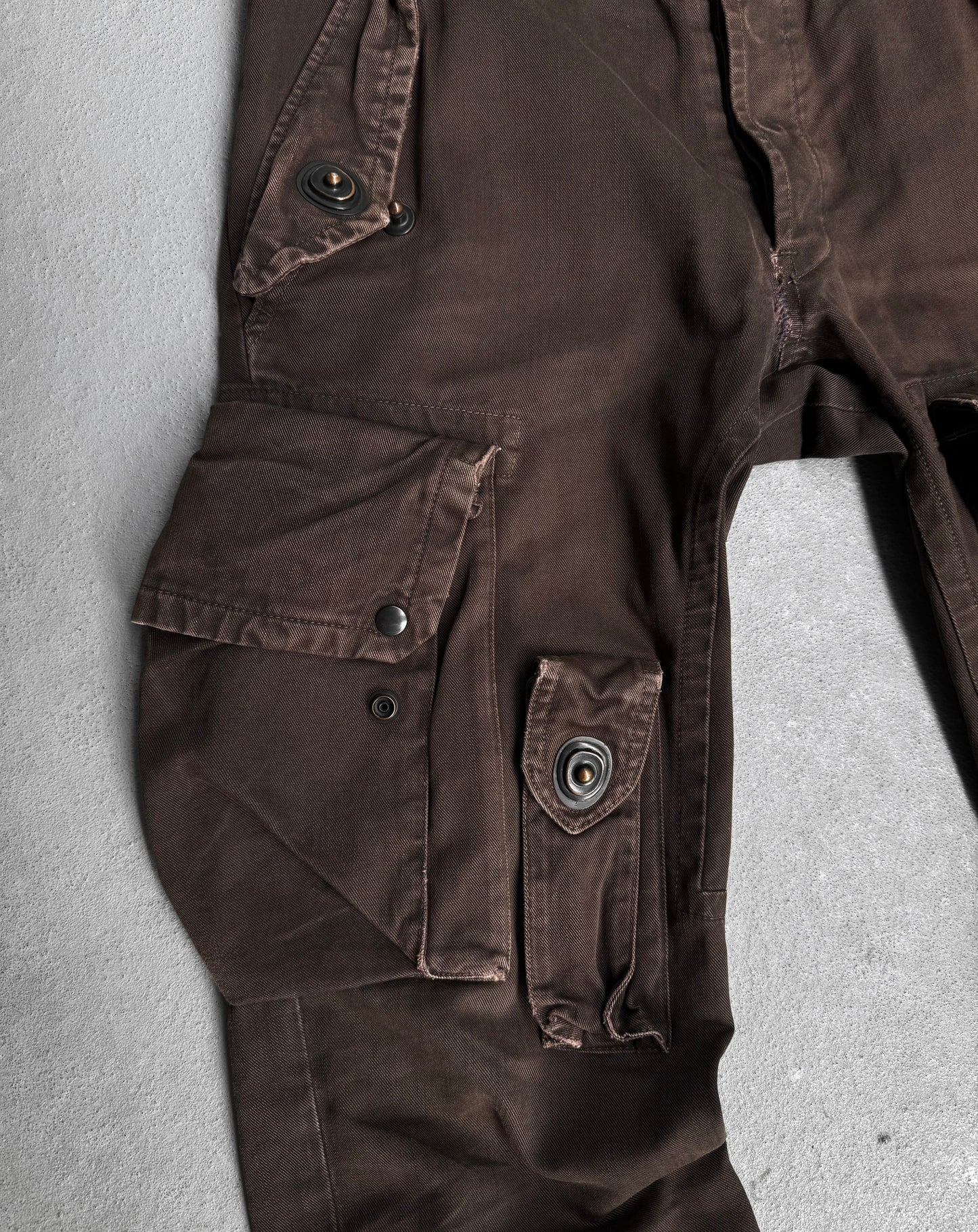 Julius_7 AW08 “Insanity in Industrial Inc. #2;” Cotton Gabardine Gasmask Cargo Pants