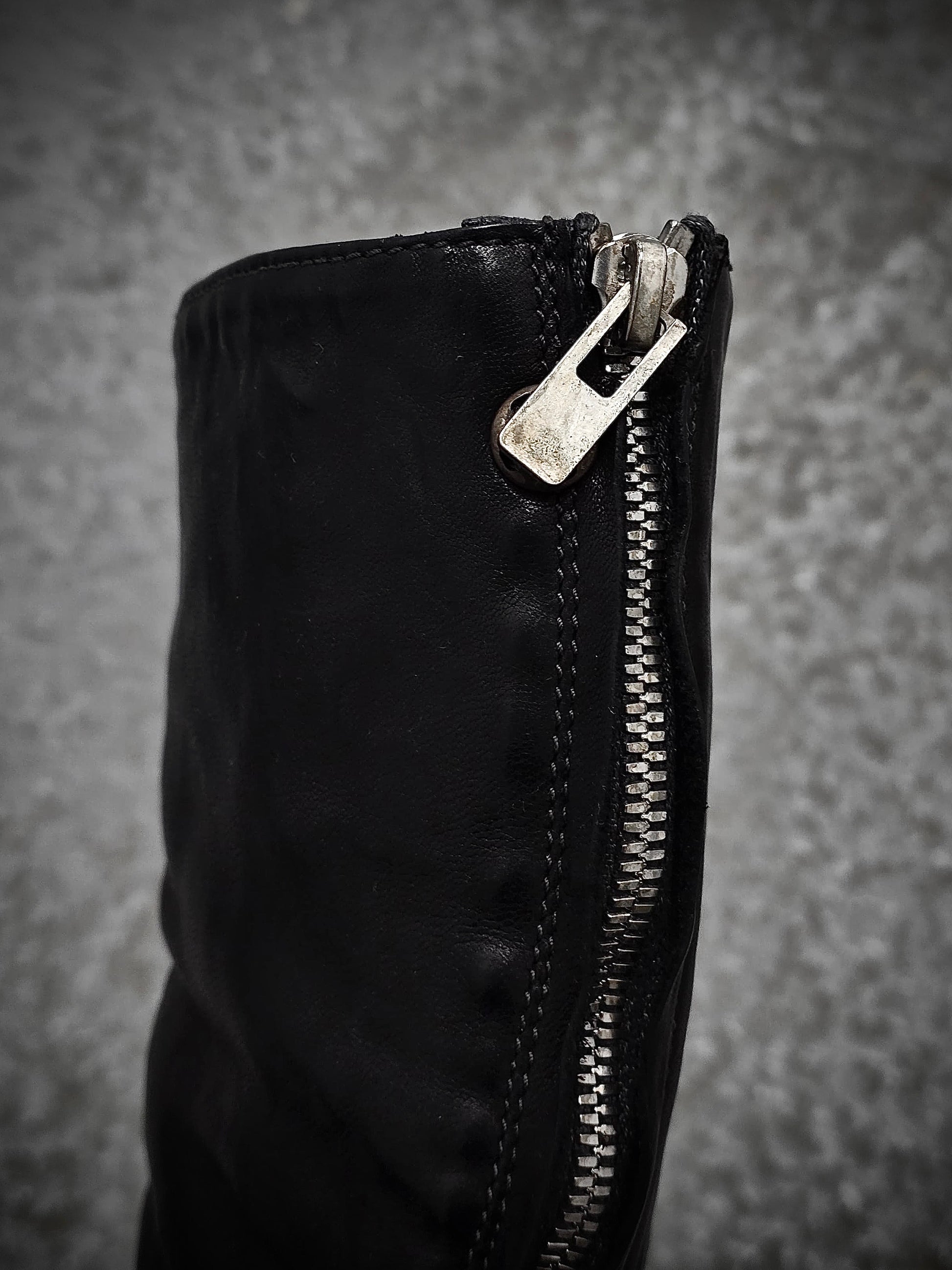 Carol Christian Poell 'AM/2687P CORS-PTC/010' Horse Leather Titanium Prosthetic Tornado Zip Boots detail | DRIEW GARMENTS