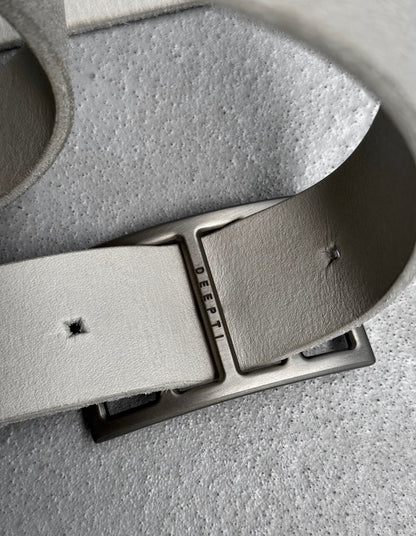 DEEPTI Collection °022-°023 ‘LA-122’ Reflective Reversible Trigger Bovine Leather Belt