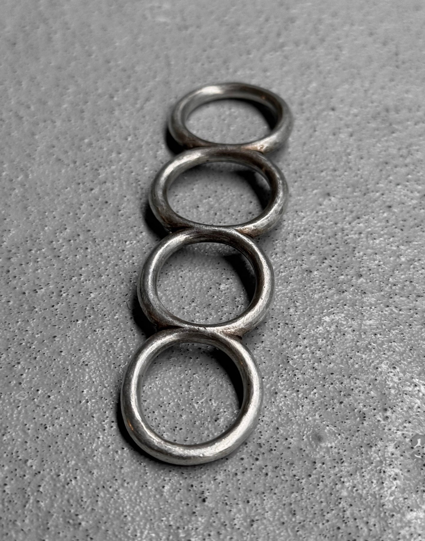 Carol Christian Poell ‘MM/1805’ Four-fingers Interlinked Silver Ring